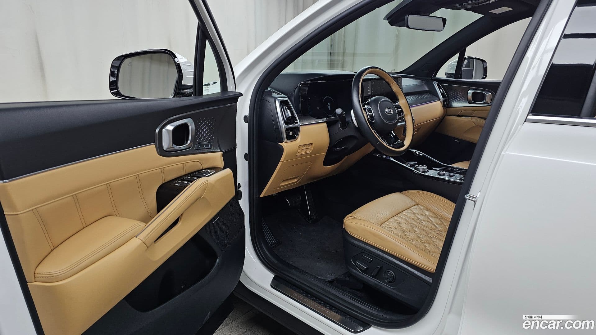 Main__Slider__Photo:Sorento Kia 2020.3-9