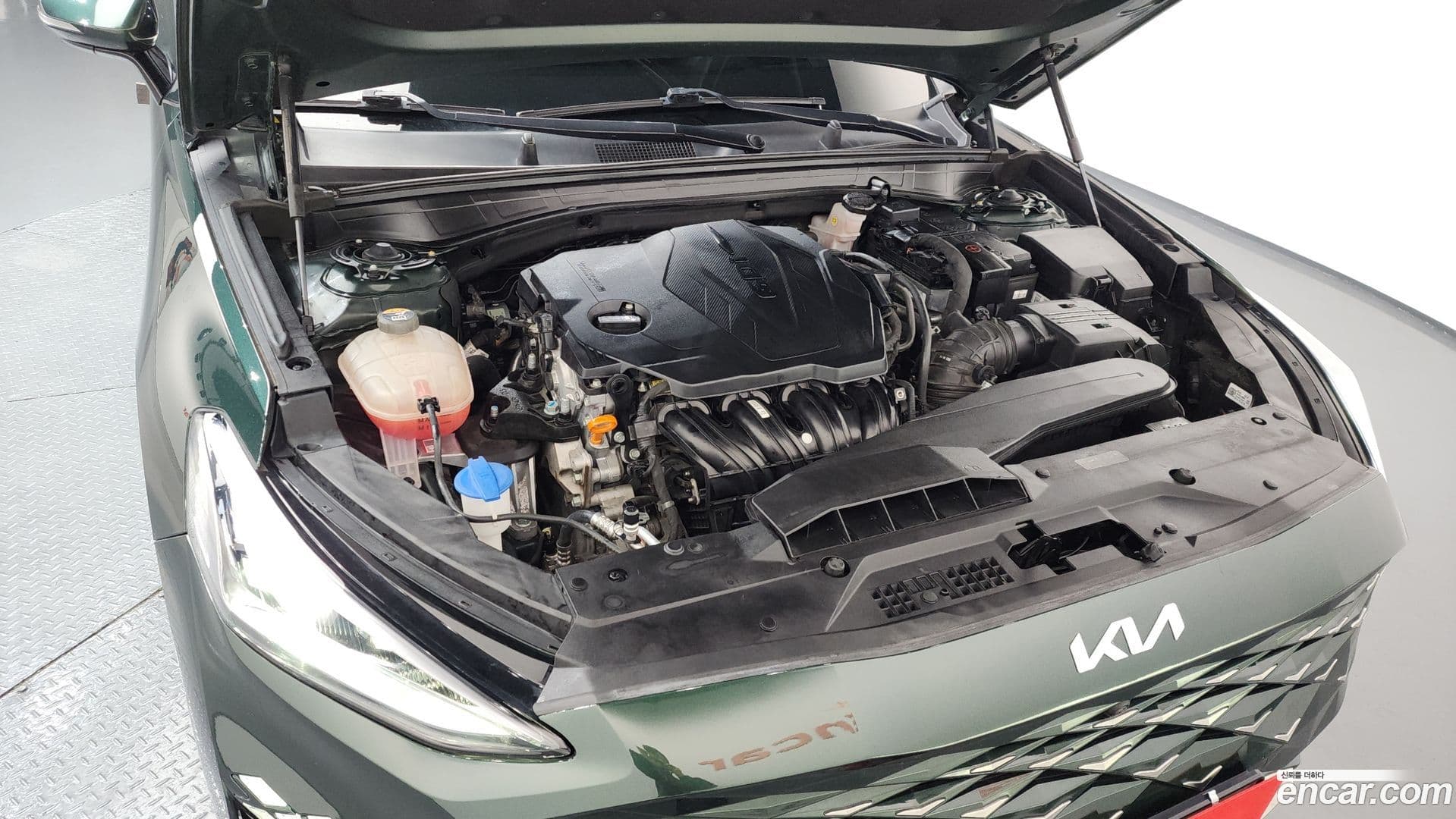 Main__Slider__Photo:K8 Kia 2021.4-5