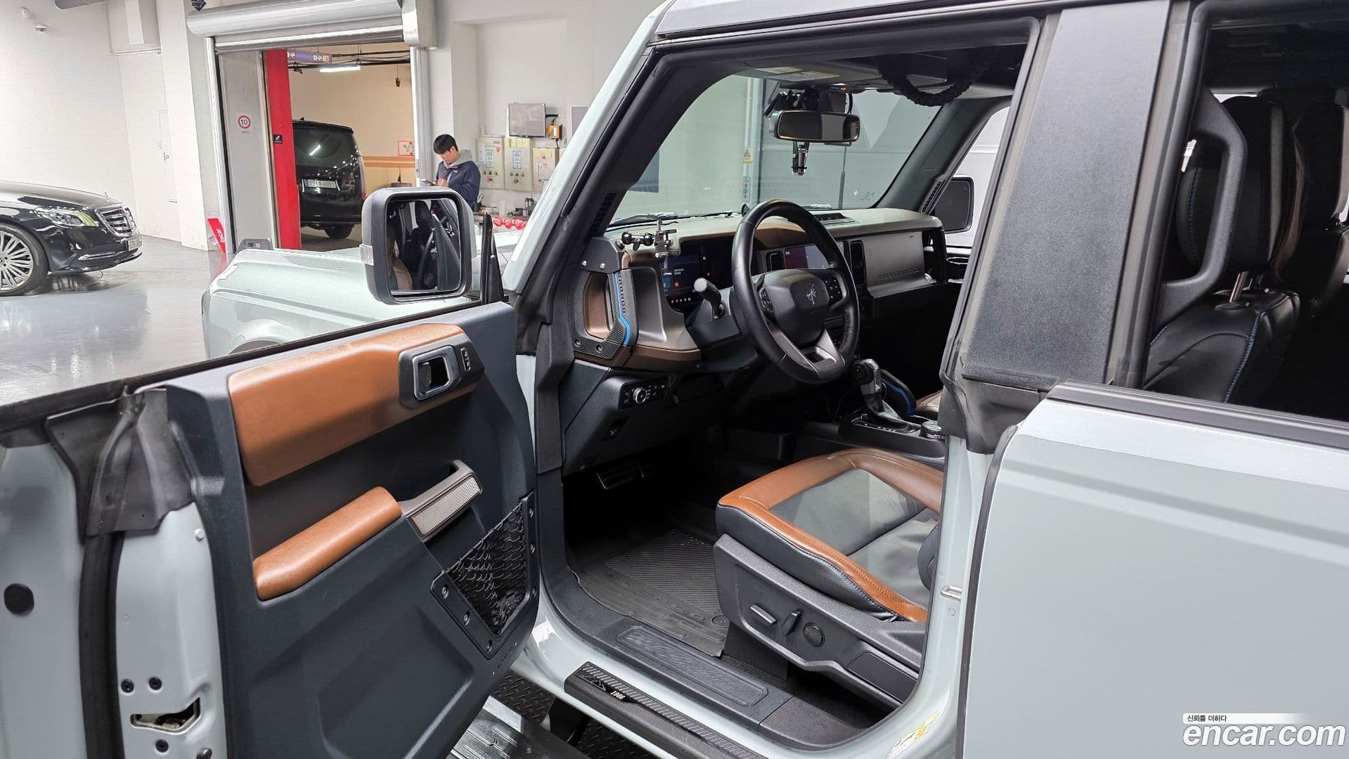 Main__Slider__Photo:Bronco Ford 2023.11-9