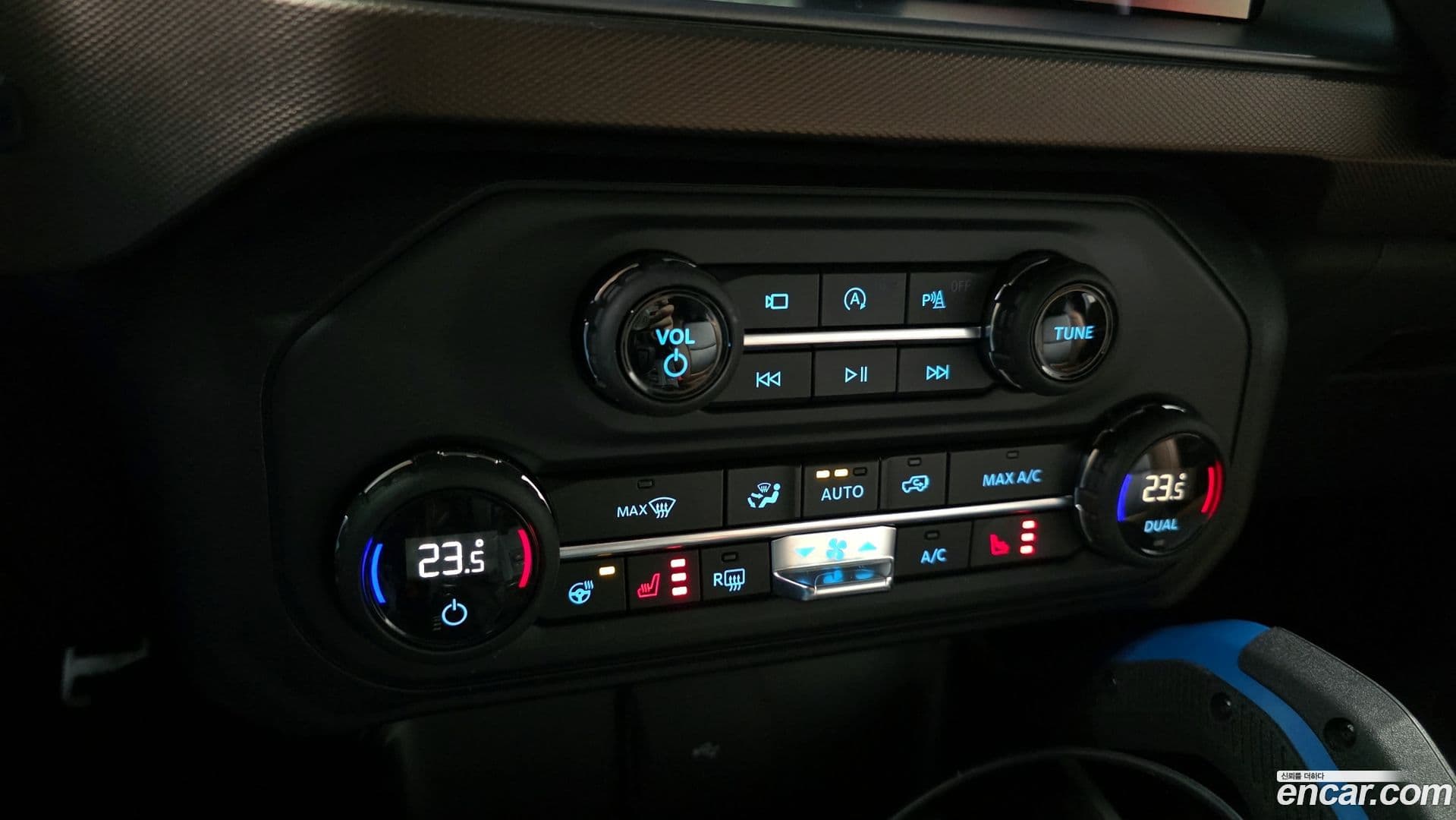 Main__Slider__Photo:Bronco Ford 2023.11-16