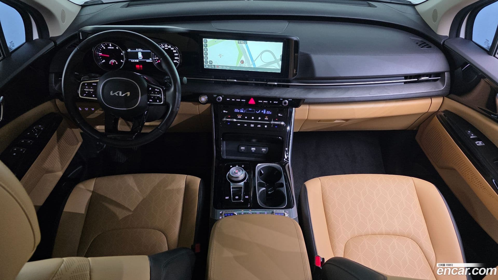 Main__Slider__Photo:Canival Kia 2023.1-6