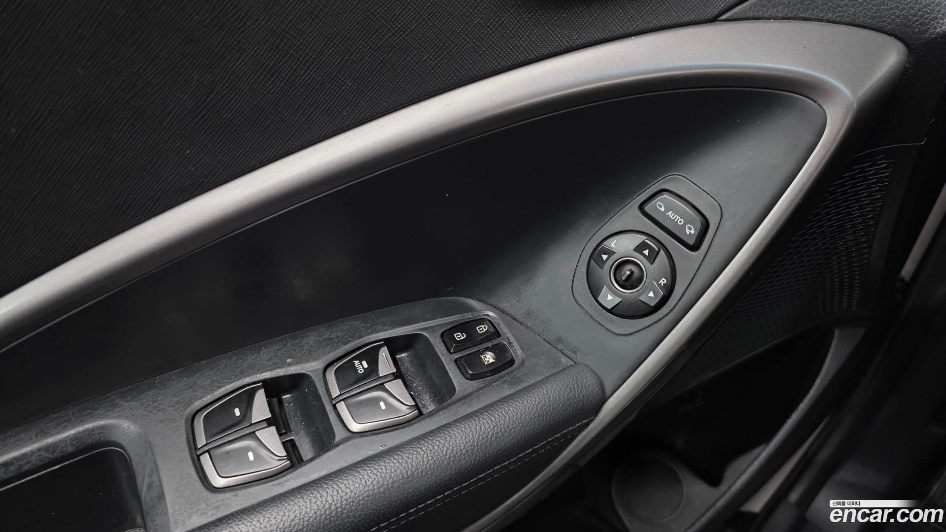 Main__Slider__Photo:Santafe Hyundai 2013.6-17