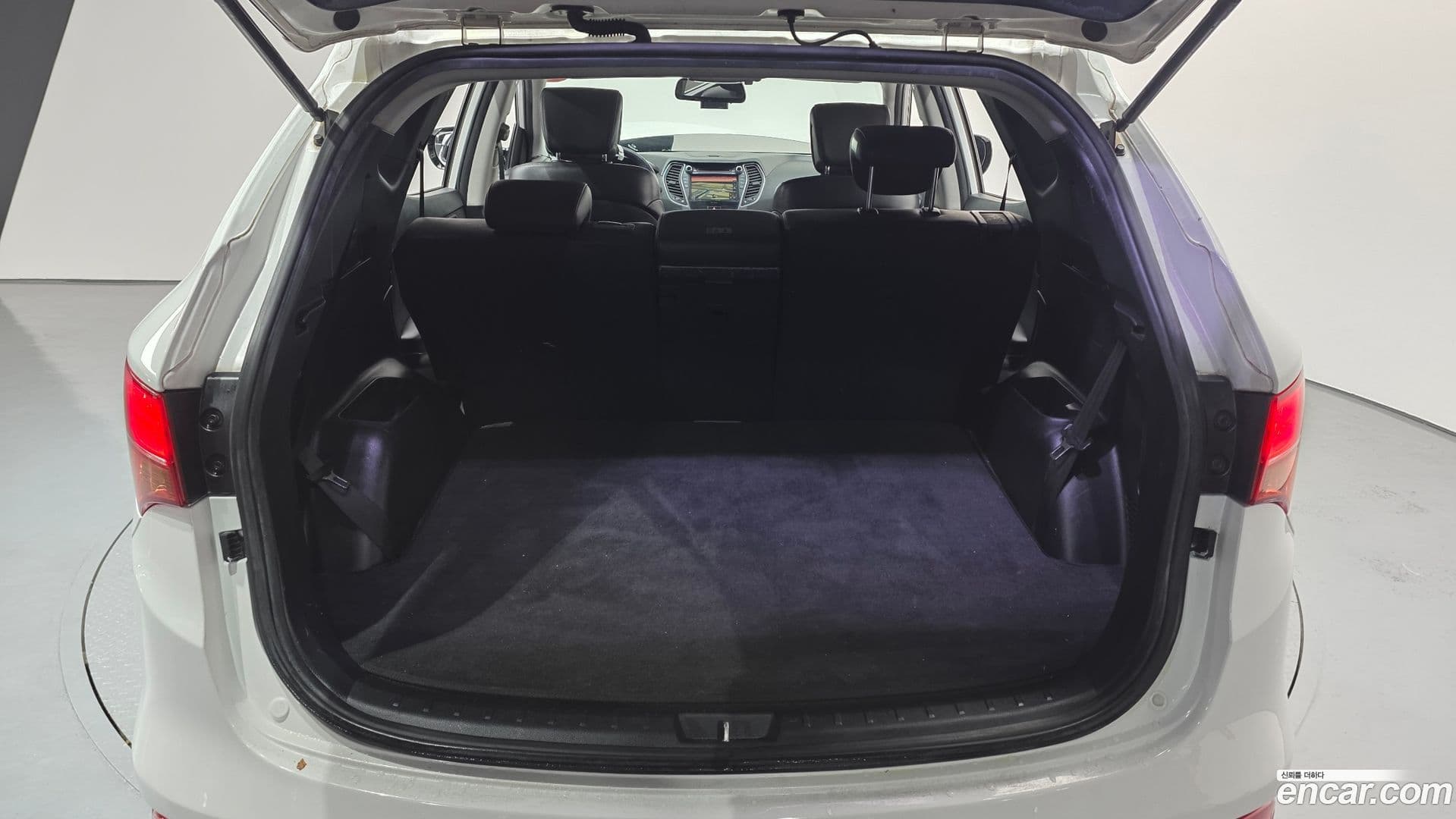 Main__Slider__Photo:Santafe Hyundai 2013.6-19