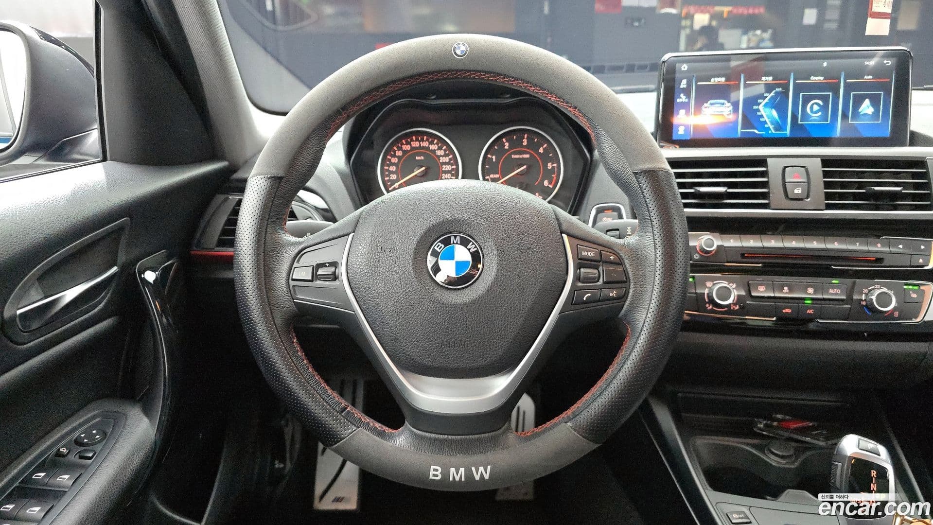 Main__Slider__Photo:1-Series BMW 2016.11-12