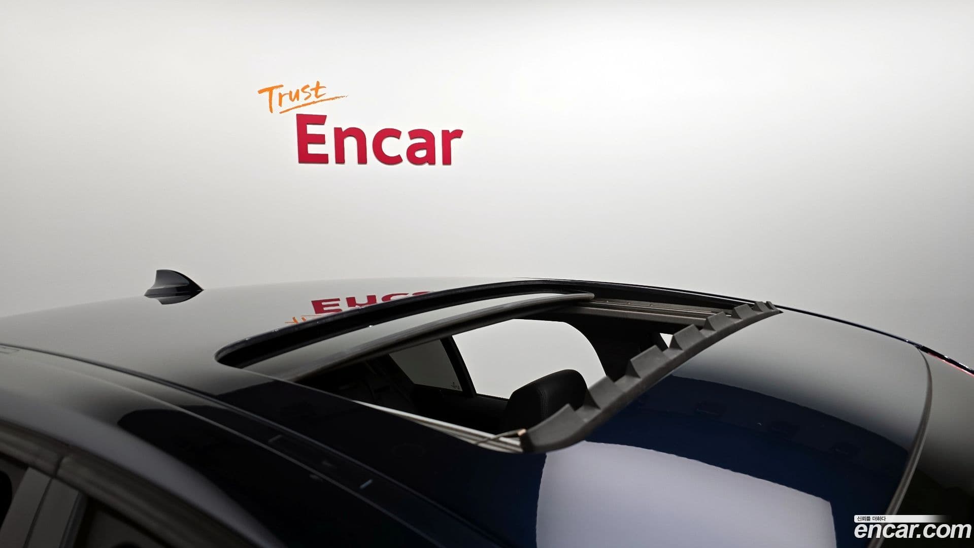 Main__Slider__Photo:1-Series BMW 2016.11-18