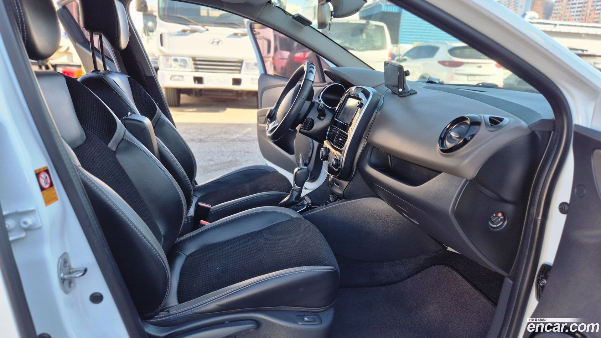 Main__Slider__Photo:Cilo Renault-KoreaSamsung 2018.7-10