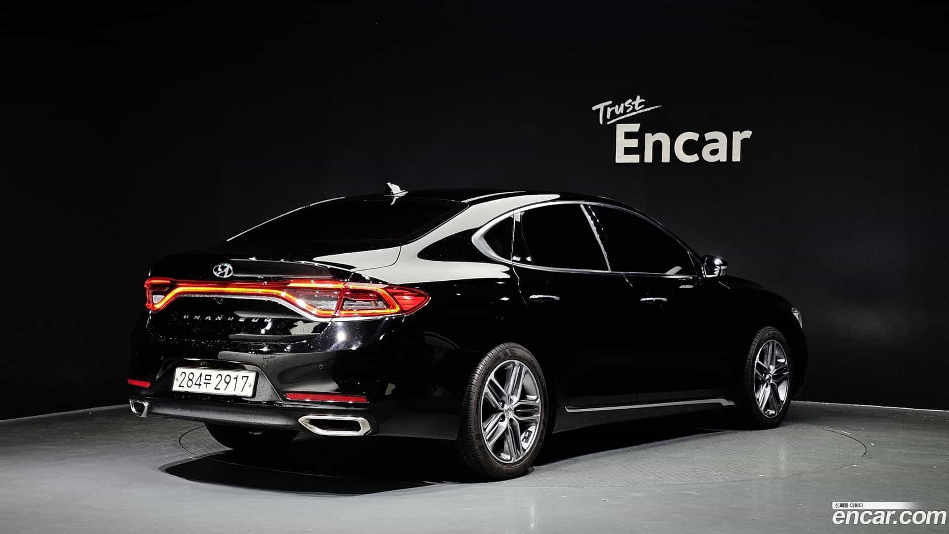 Grandeur Hyundai 2017.10-OUTER-002