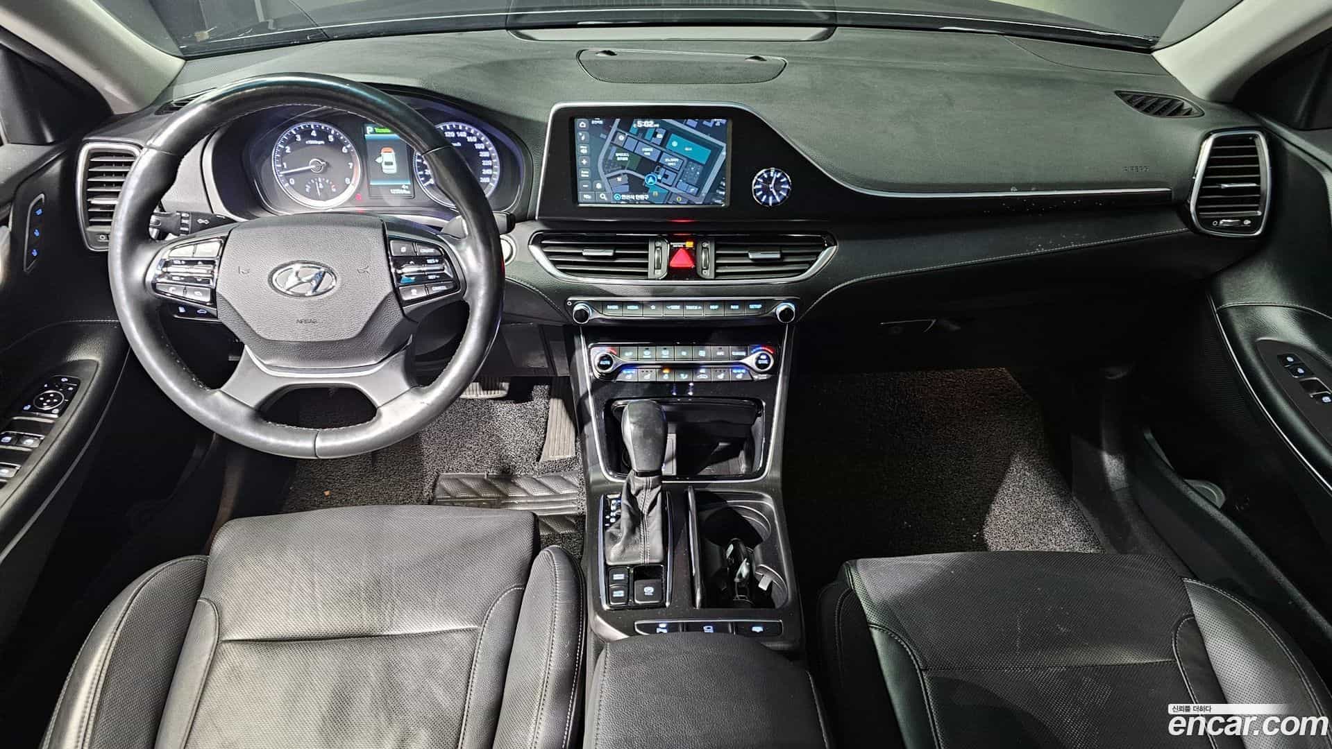 Grandeur Hyundai 2017.10-INNER-007