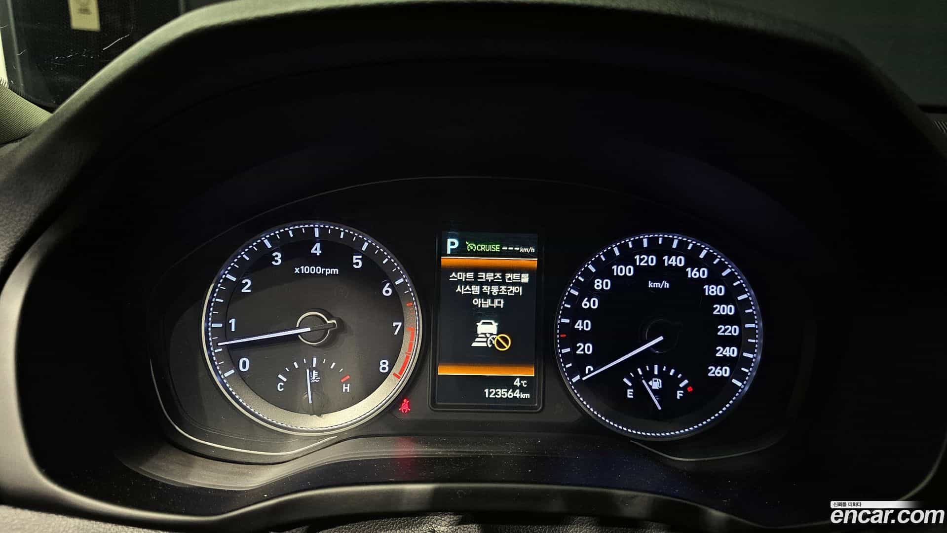 Grandeur Hyundai 2017.10-INNER-008