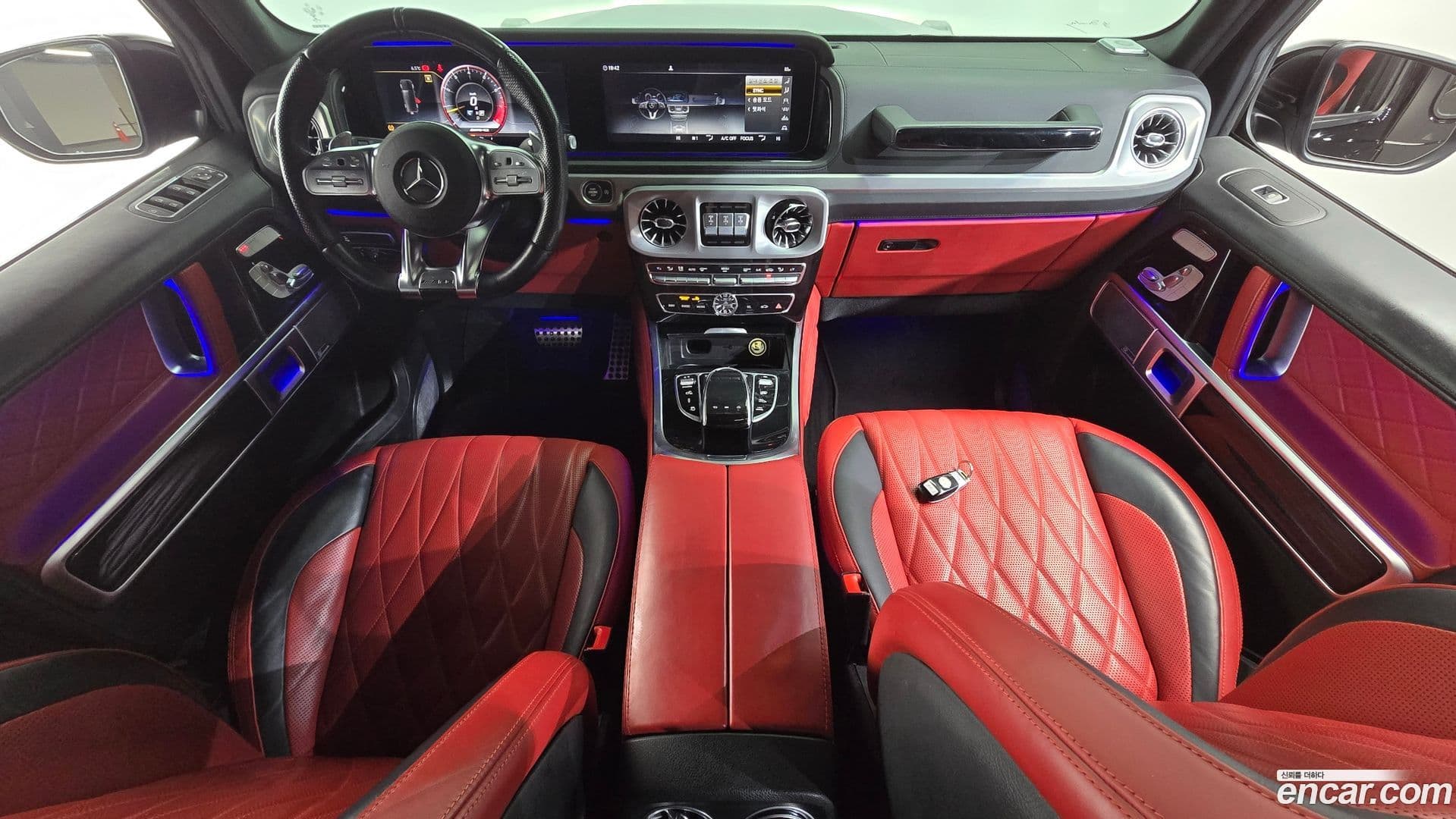 Main__Slider__Photo:G-Class Mercedes-Benz 2020.8-6