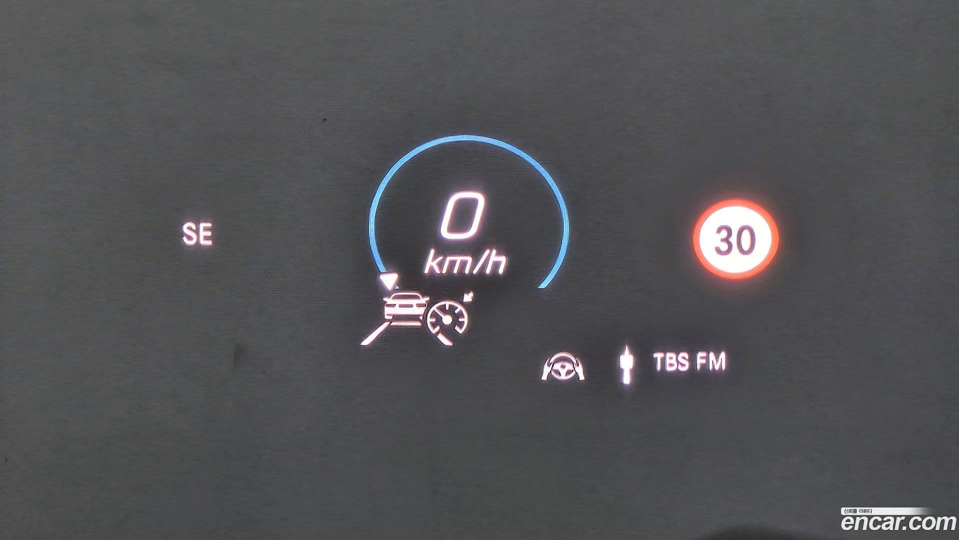 Main__Slider__Photo:GLS-Class Mercedes-Benz 2021.10-16