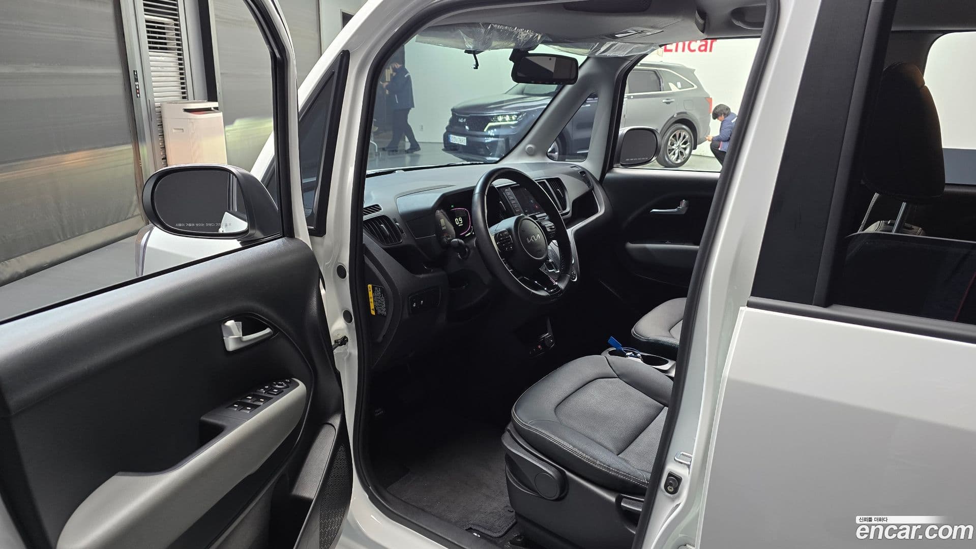 Main__Slider__Photo:RAY Kia 2023.9-9