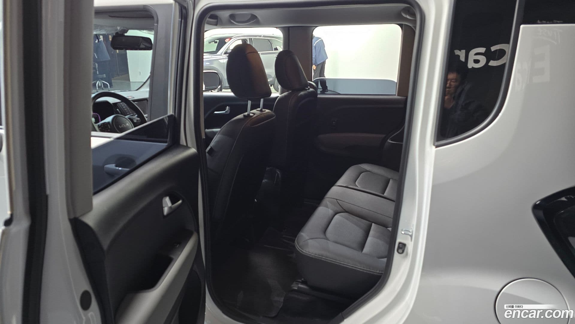 Main__Slider__Photo:RAY Kia 2023.9-10