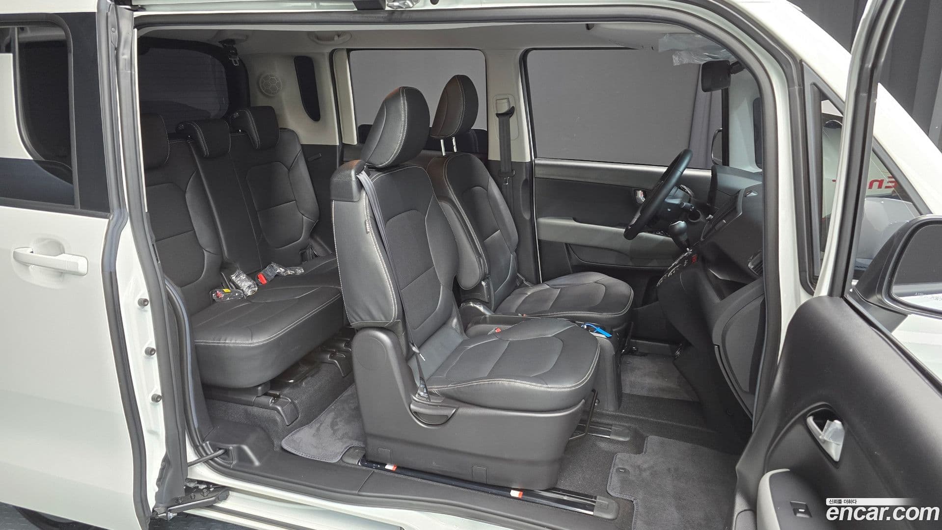 Main__Slider__Photo:RAY Kia 2023.9-11