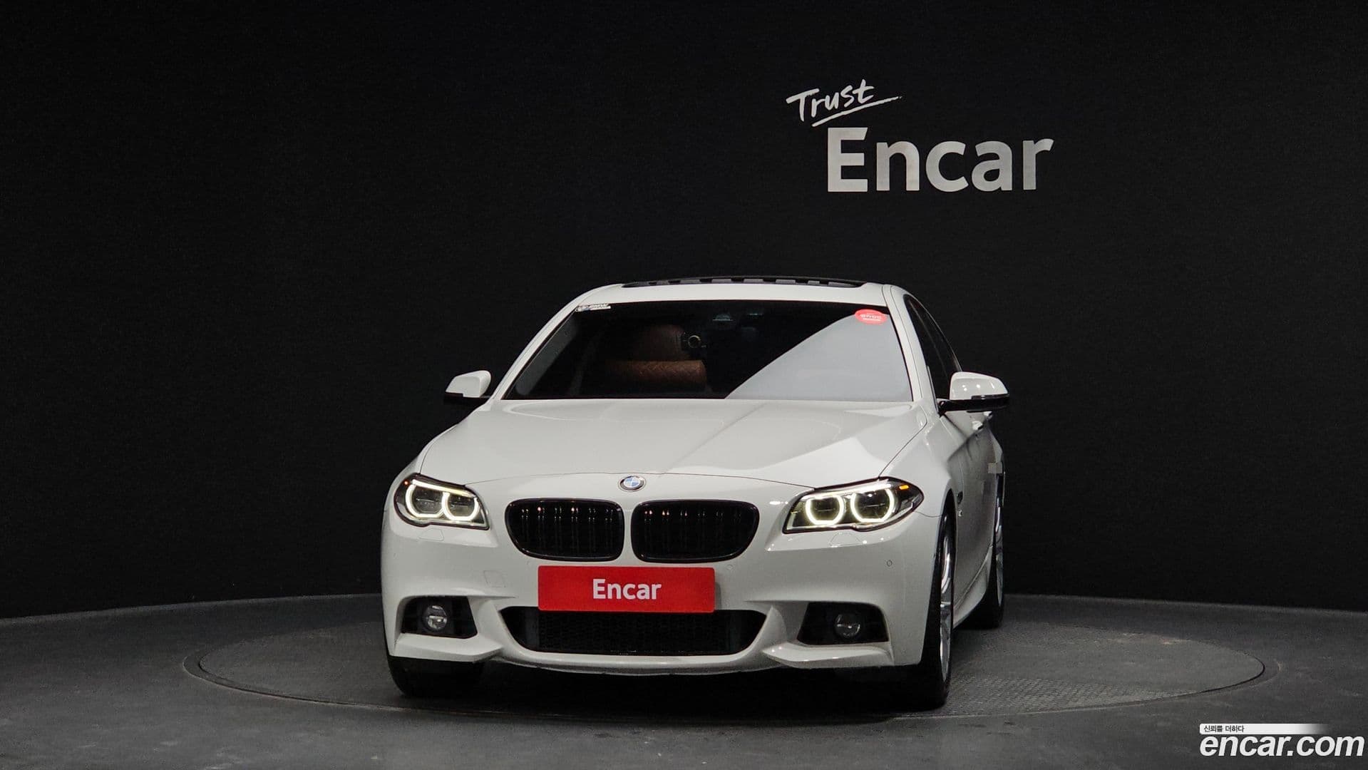 Main__Slider__Photo:5-Series BMW 2015.8-2