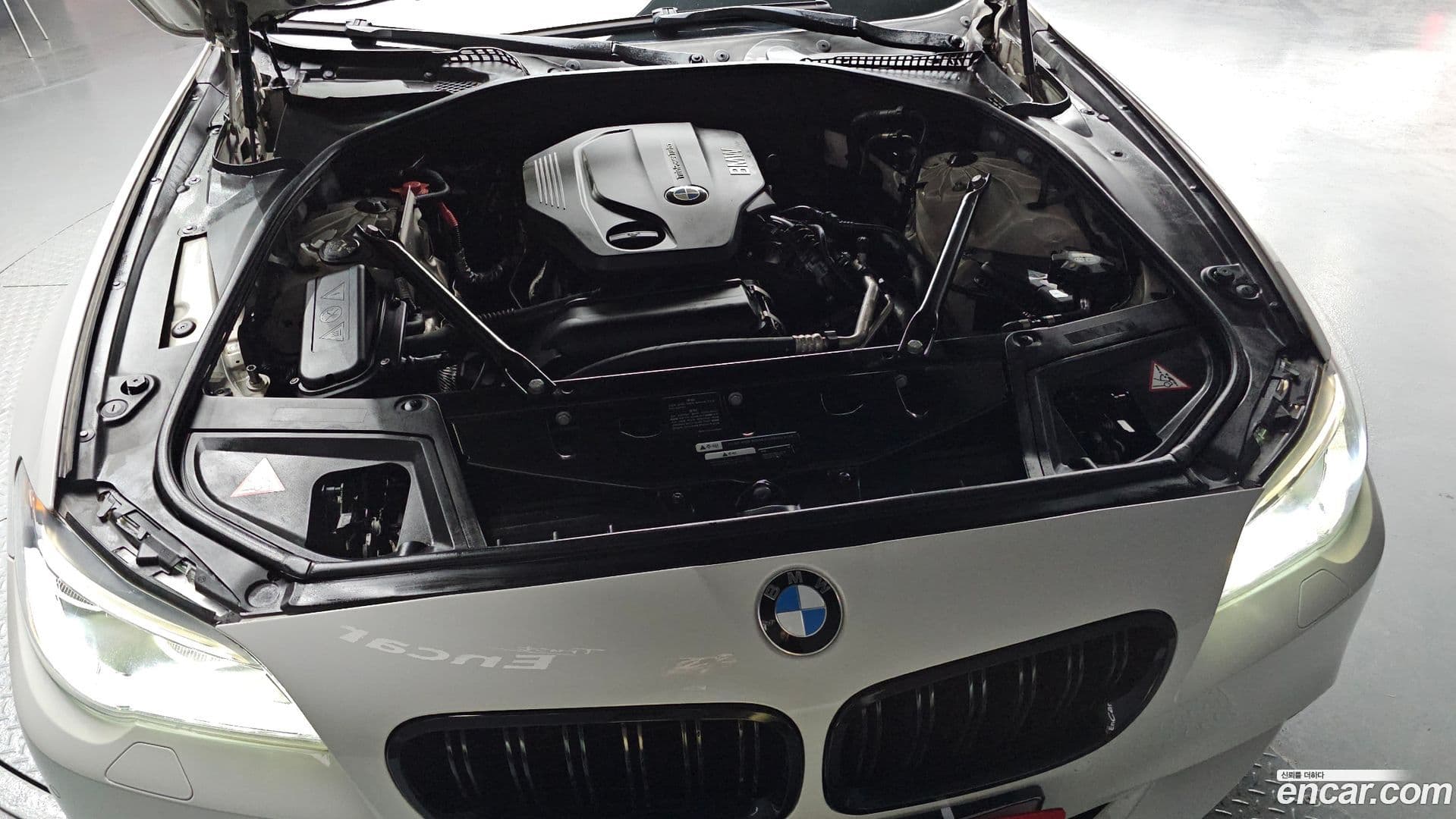 Main__Slider__Photo:5-Series BMW 2015.8-5