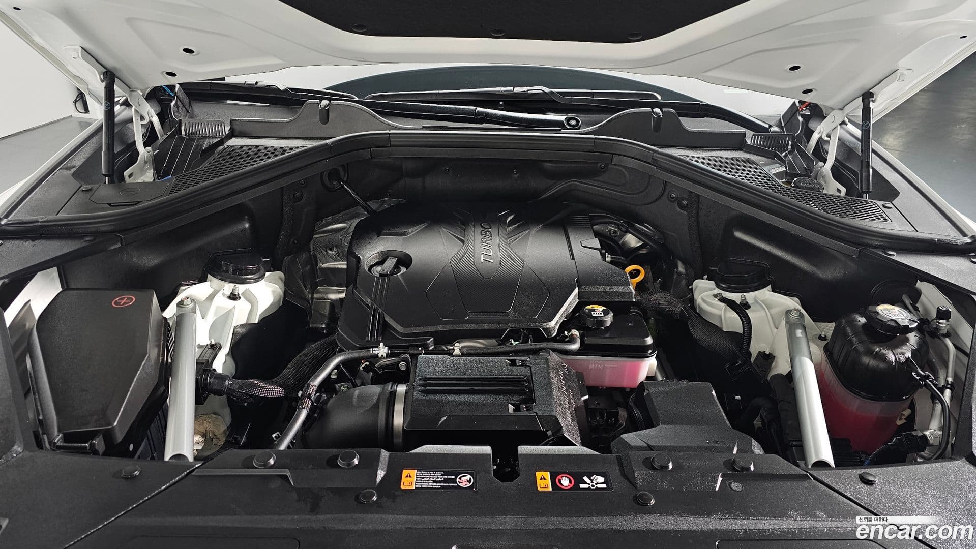 Main__Slider__Photo:GV80 Genesis 2025.4-5