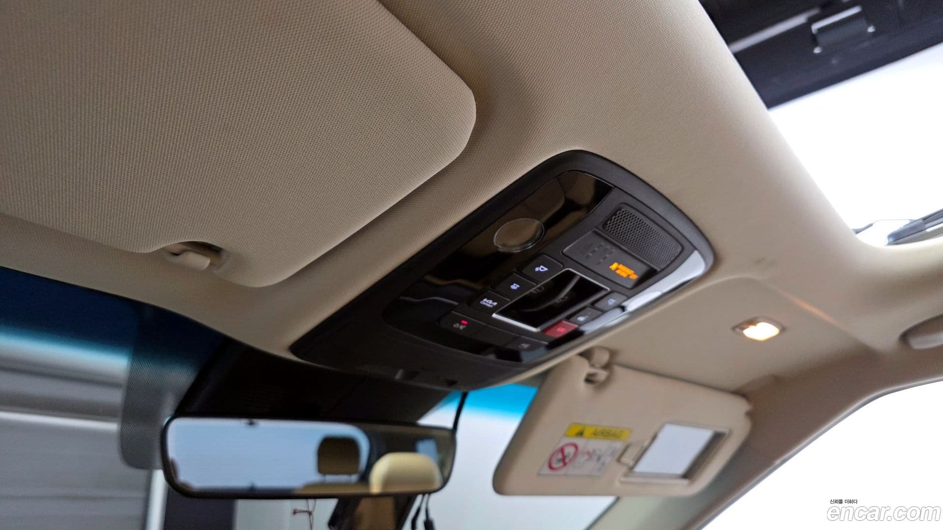 Main__Slider__Photo:Canival Kia 2023.0-16