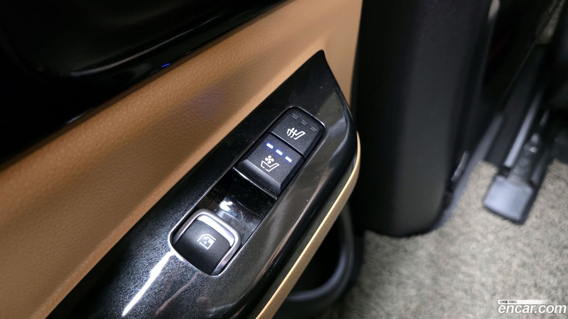 Main__Slider__Photo:Canival Kia 2023.0-17