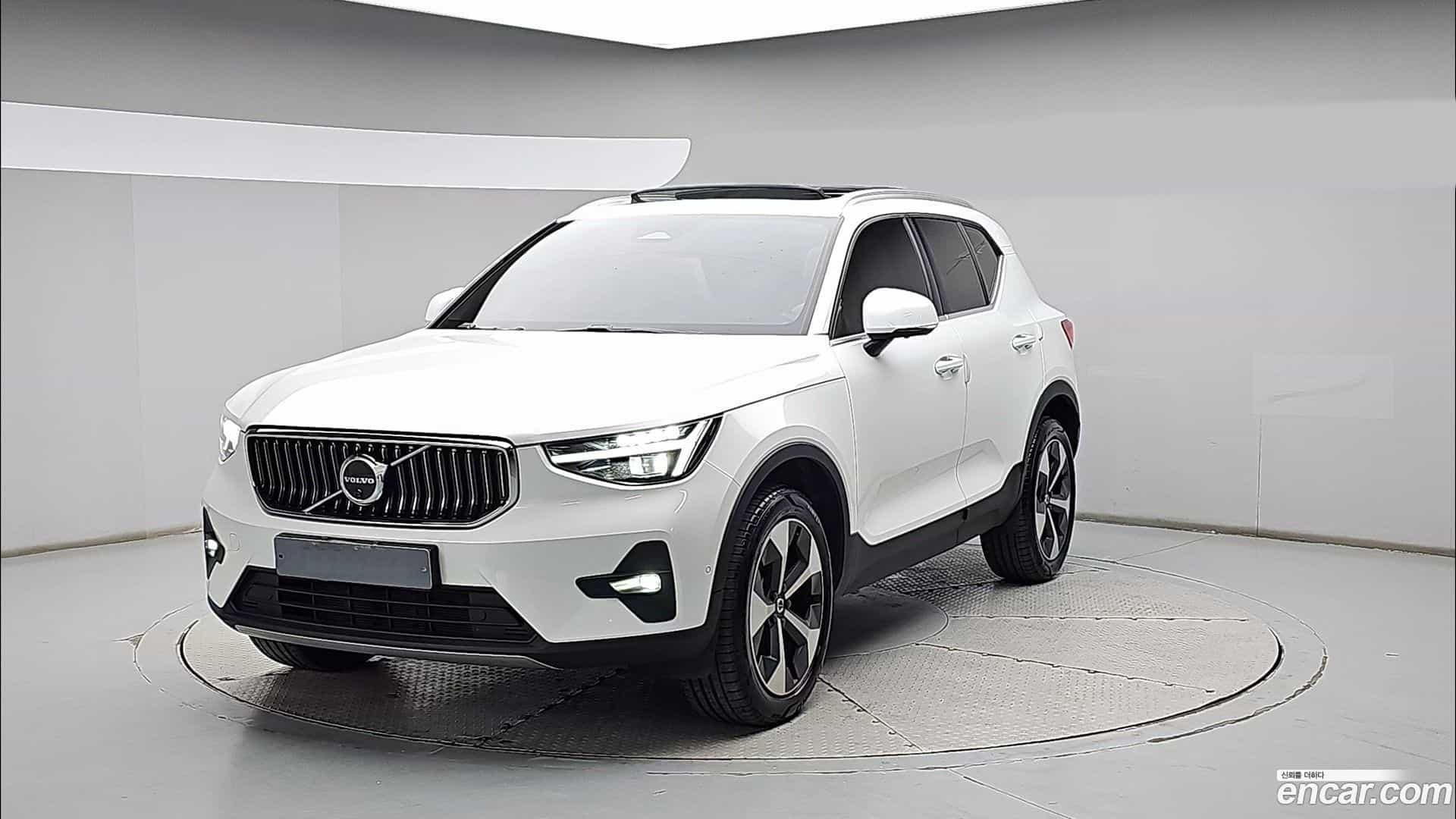 XC40 Volvo 2024.2-OUTER-001