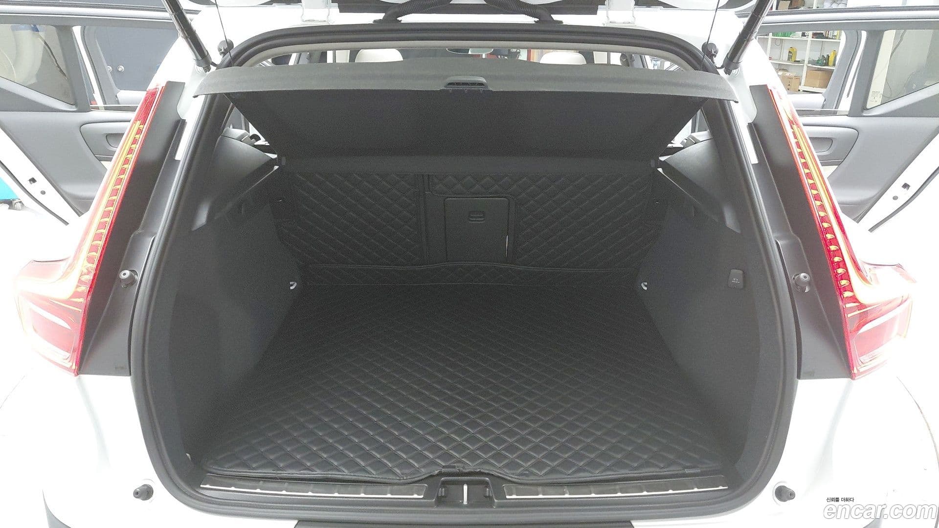 Main__Slider__Photo:XC40 Volvo 2024.2-6