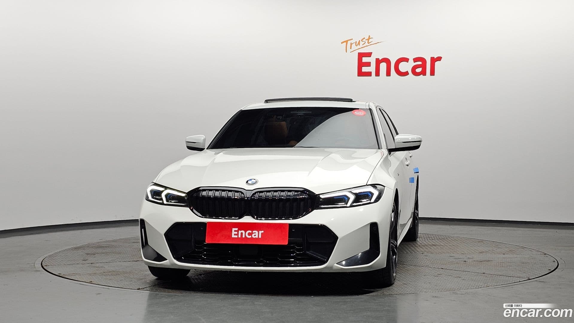 Main__Slider__Photo:3-Series BMW 2023.8-2