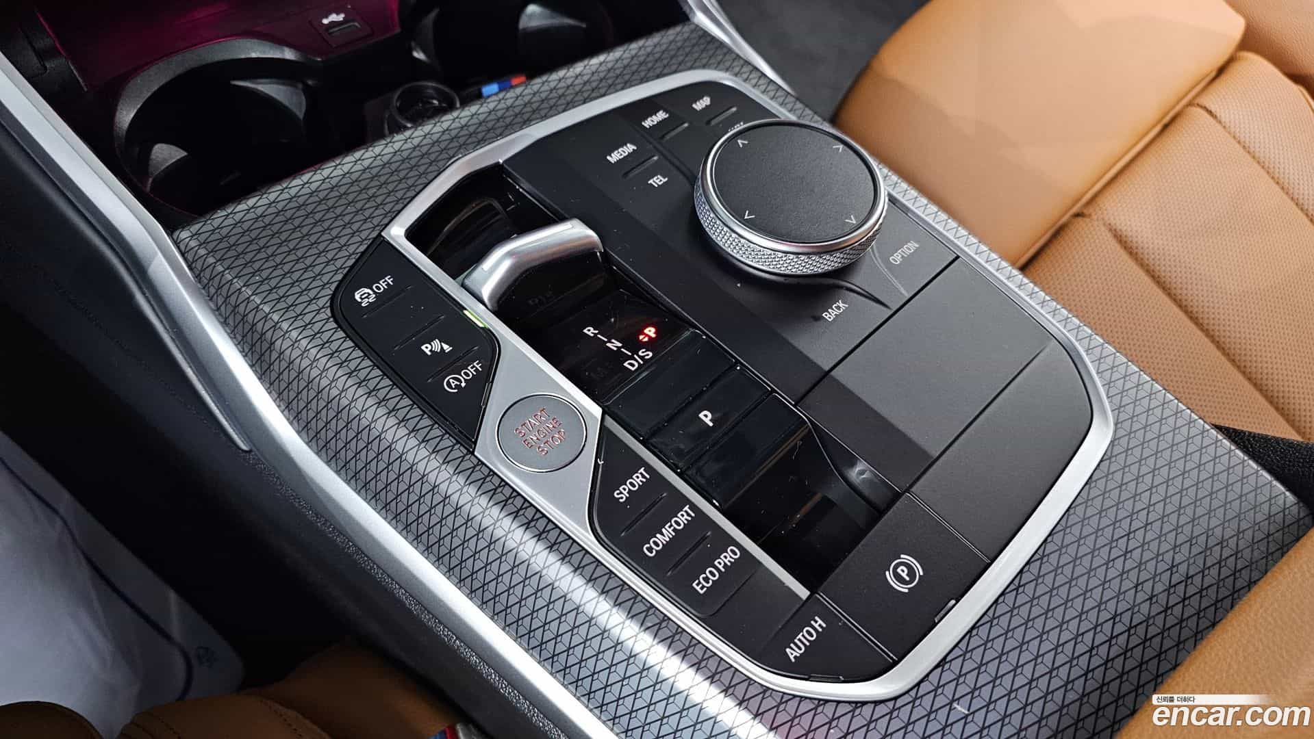 3-Series BMW 2023.8-INNER-009