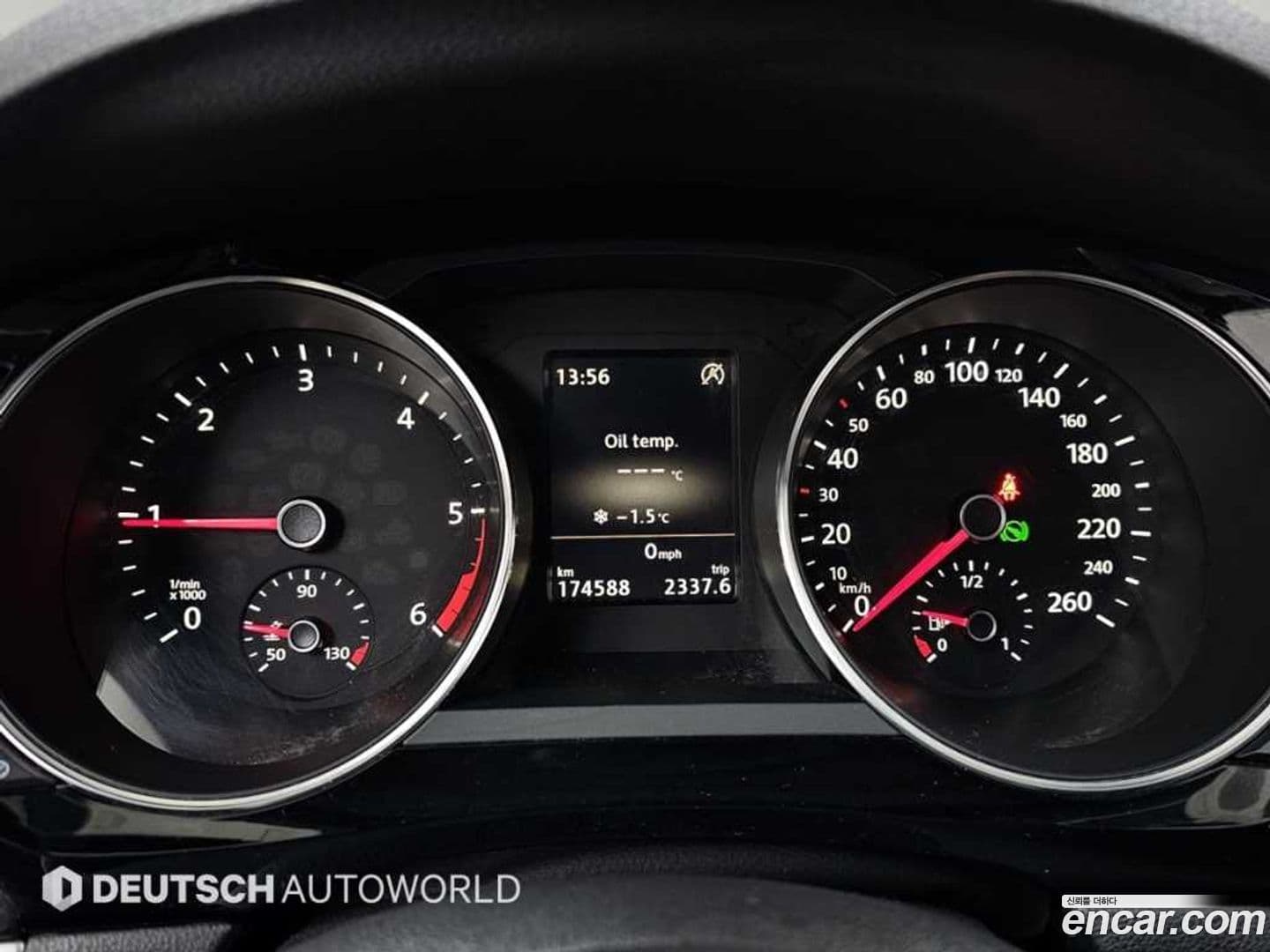 Main__Slider__Photo:Jetta Volkswagen 2015.10-7