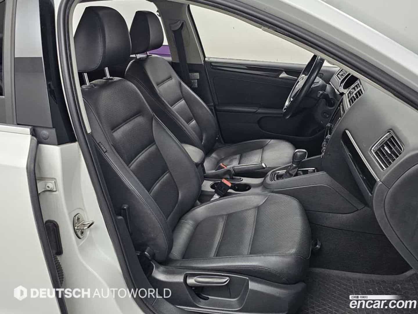 Jetta Volkswagen 2015.10-INNER-010