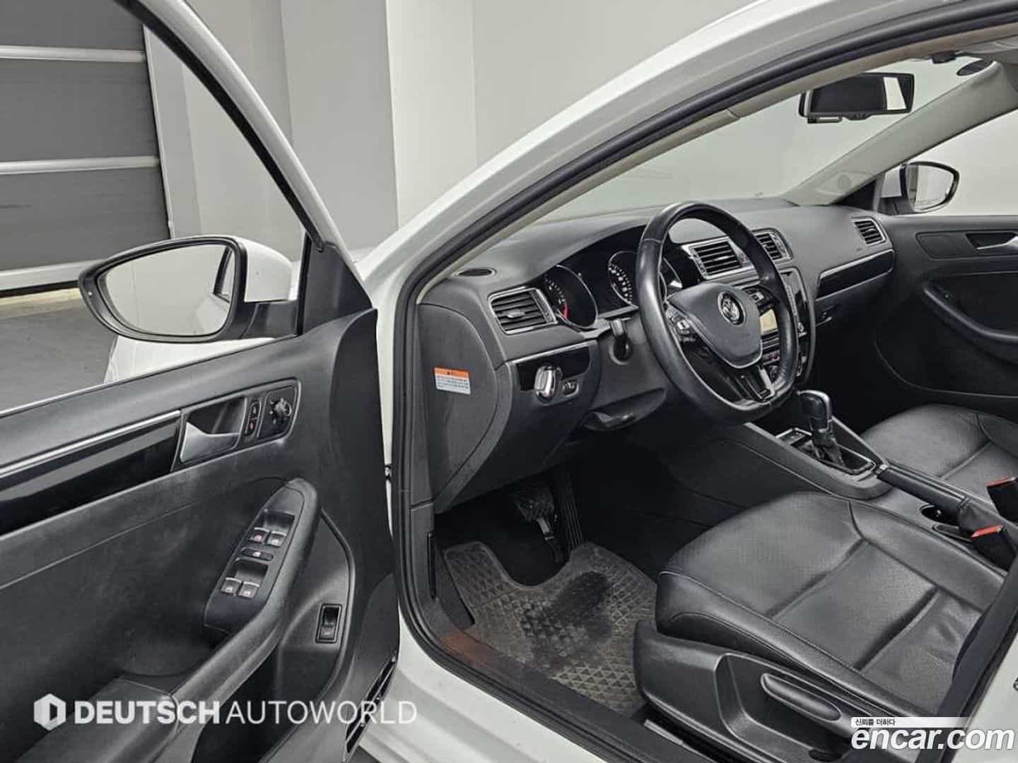 Jetta Volkswagen 2015.10-OPTION-015