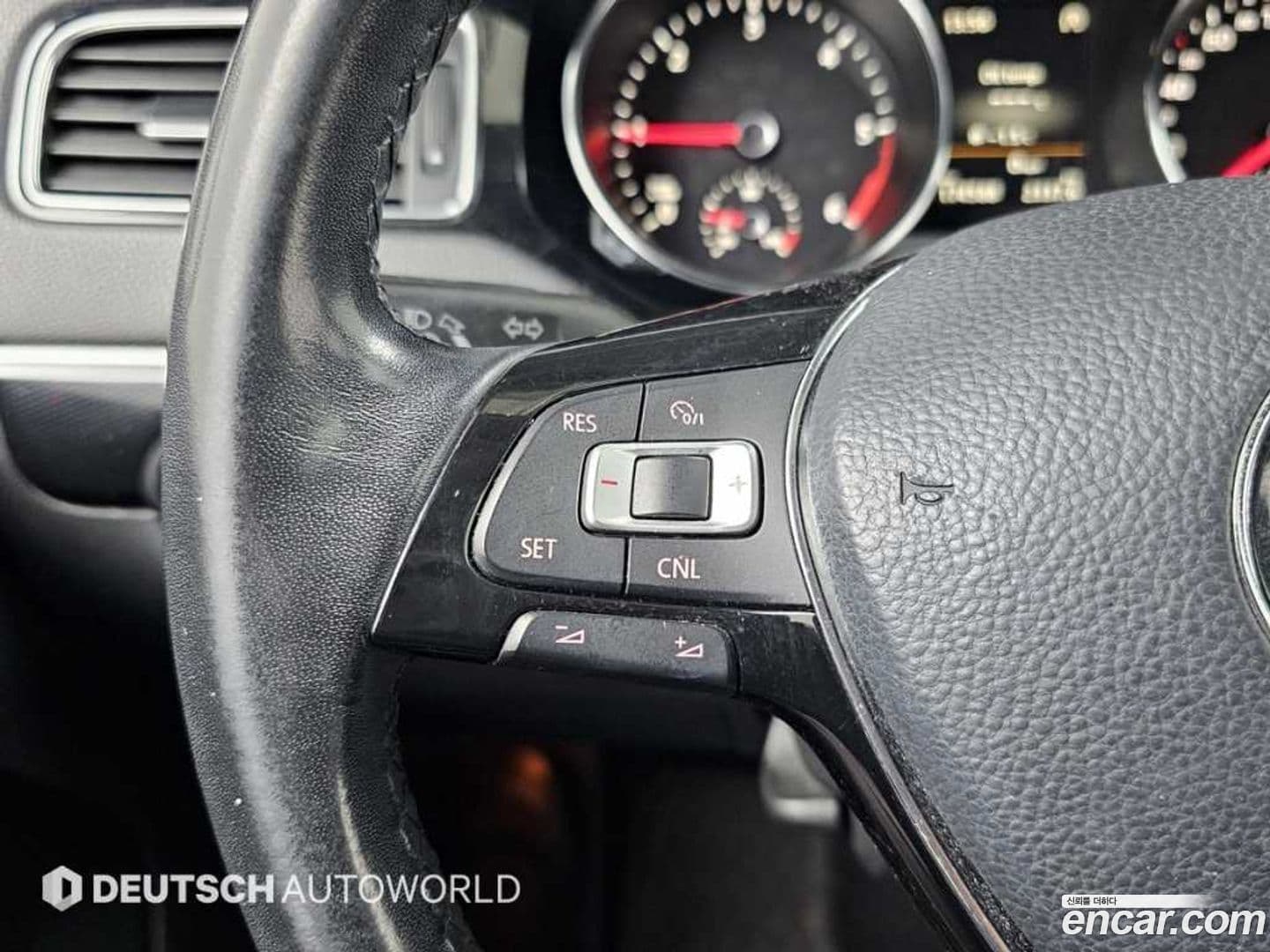 Main__Slider__Photo:Jetta Volkswagen 2015.10-15