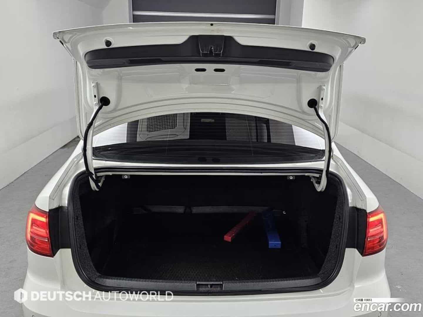 Jetta Volkswagen 2015.10-OPTION-024