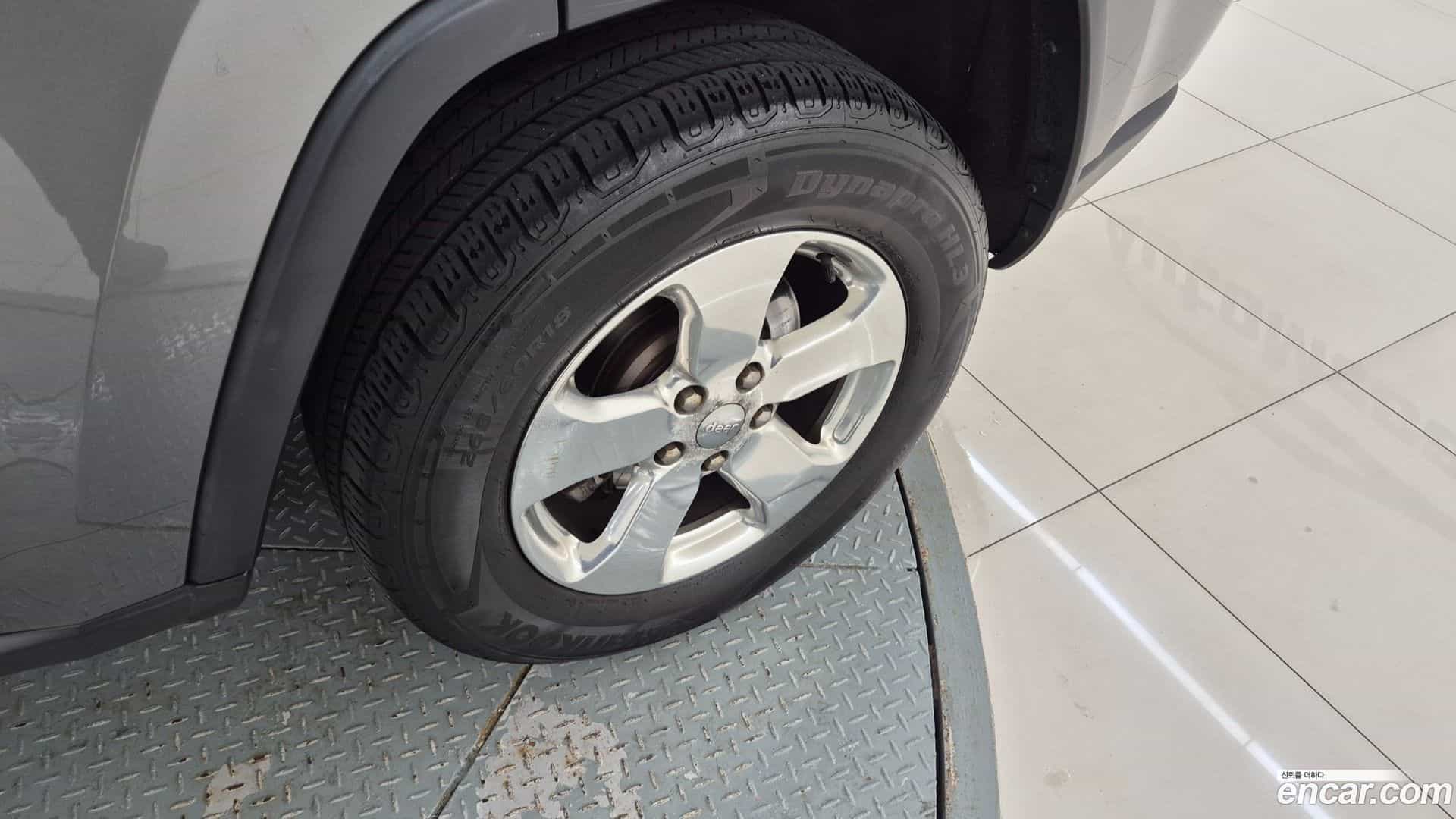 Cherokee Jeep 2011.9-OPTION-019