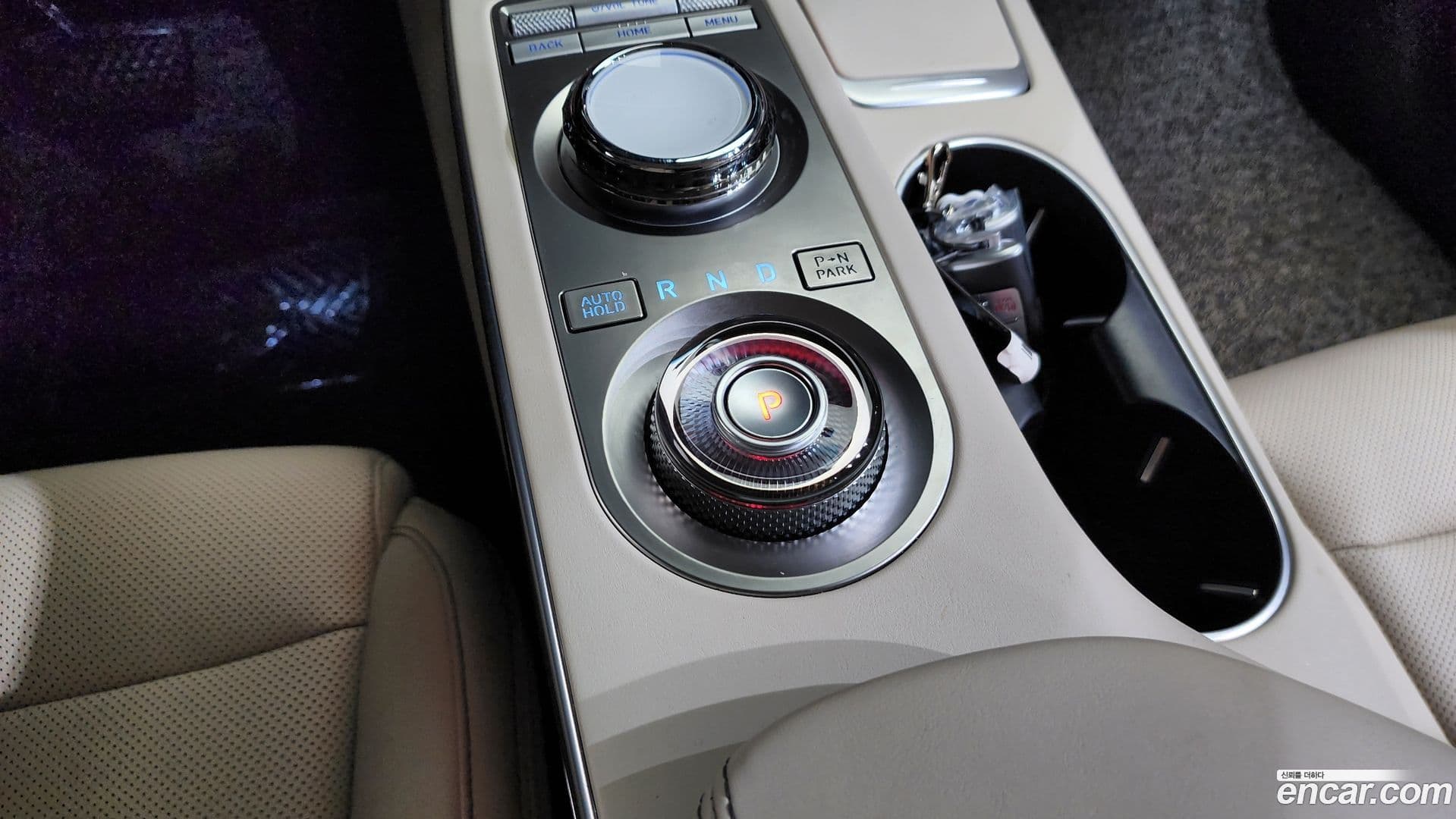 Main__Slider__Photo:GV70 Genesis 2023.6-8