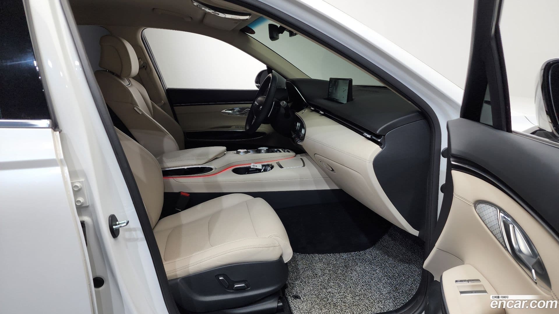 Main__Slider__Photo:GV70 Genesis 2023.6-10