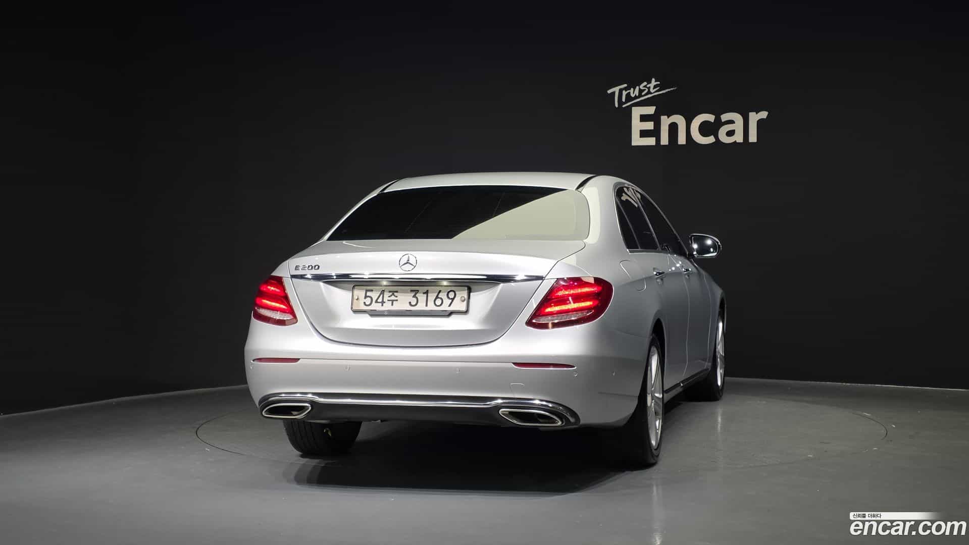 E-Class Mercedes-Benz 2017.1-OUTER-004