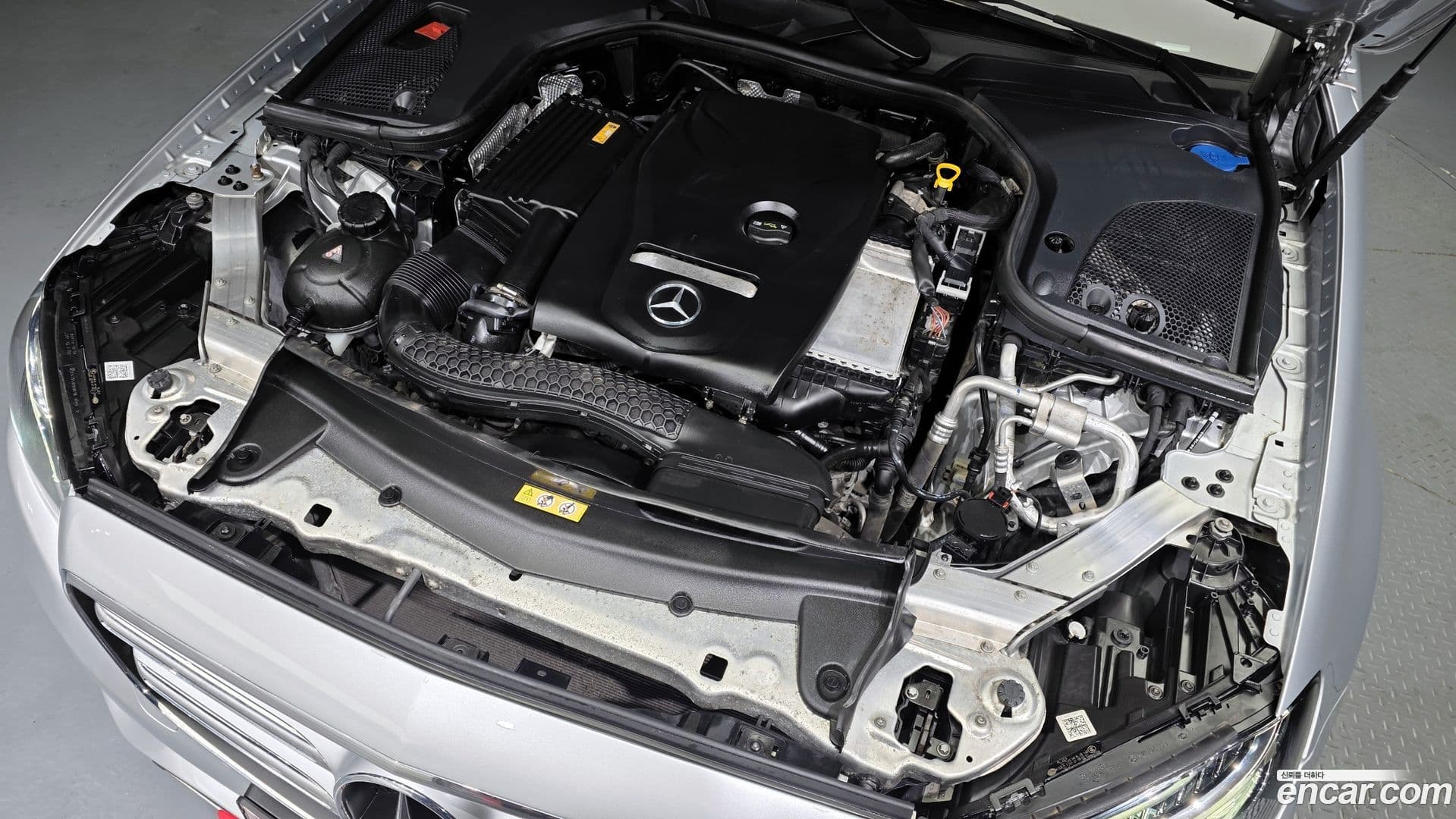 Main__Slider__Photo:E-Class Mercedes-Benz 2017.1-5