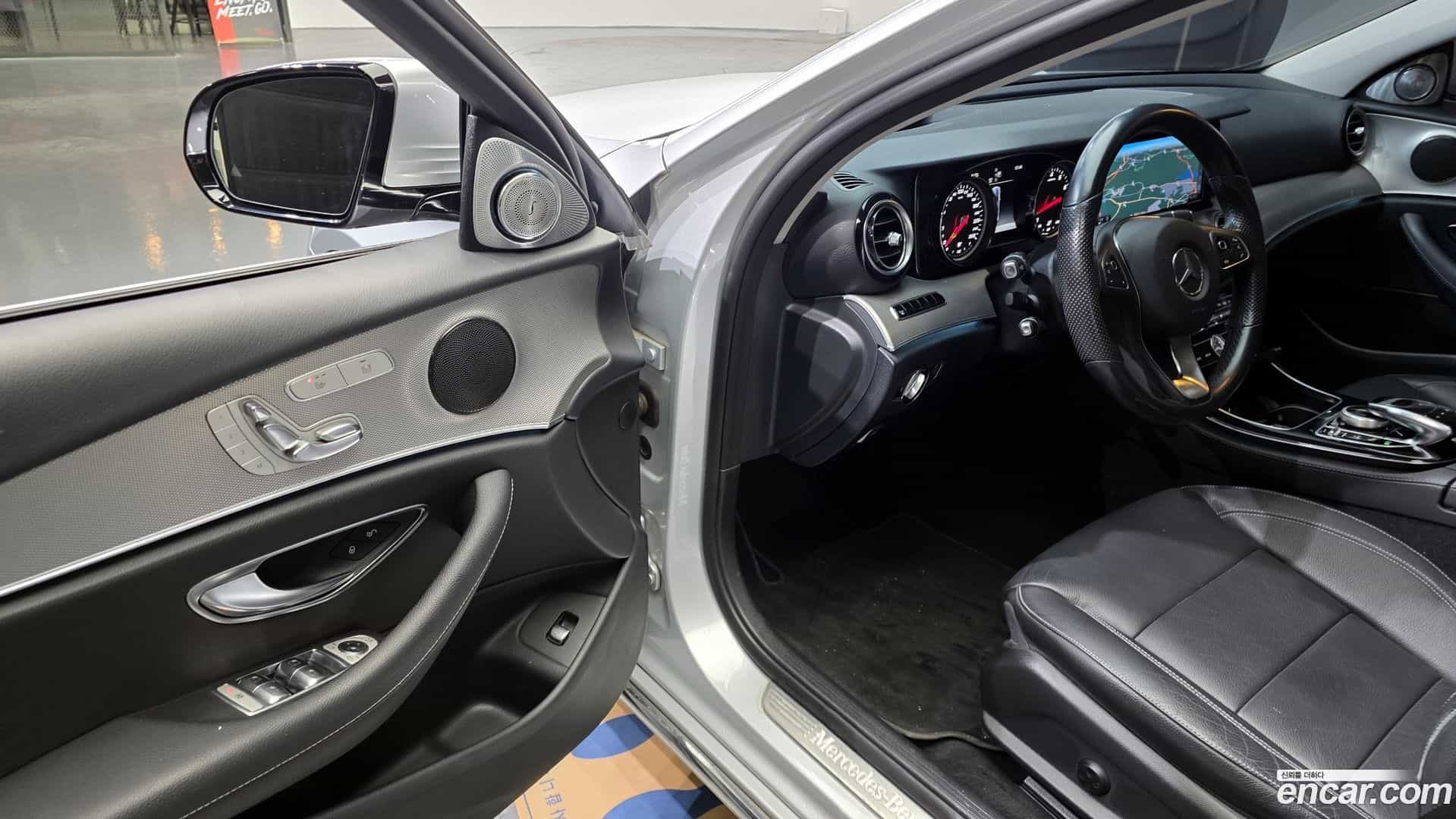 E-Class Mercedes-Benz 2017.1-INNER-010