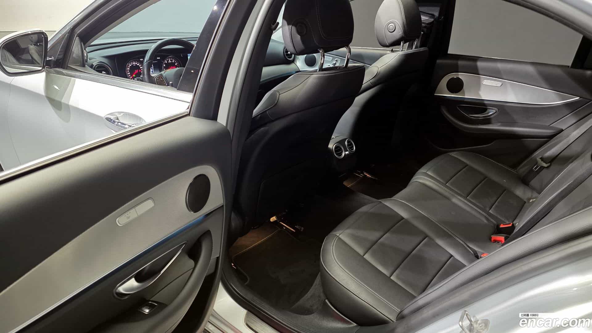 E-Class Mercedes-Benz 2017.1-OPTION-015