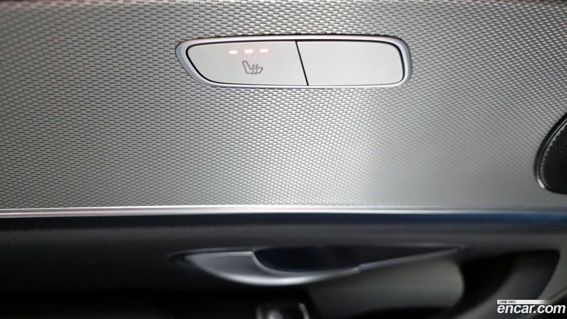 Main__Slider__Photo:E-Class Mercedes-Benz 2017.1-17