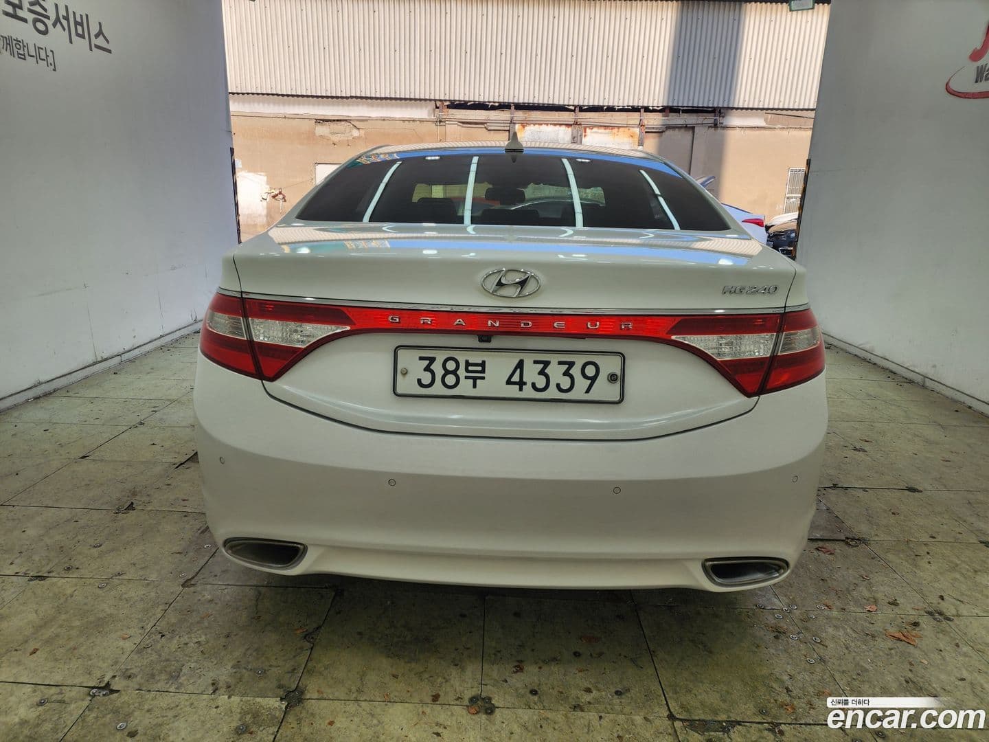 Main__Slider__Photo:Grandeur Hyundai 2013.0-3