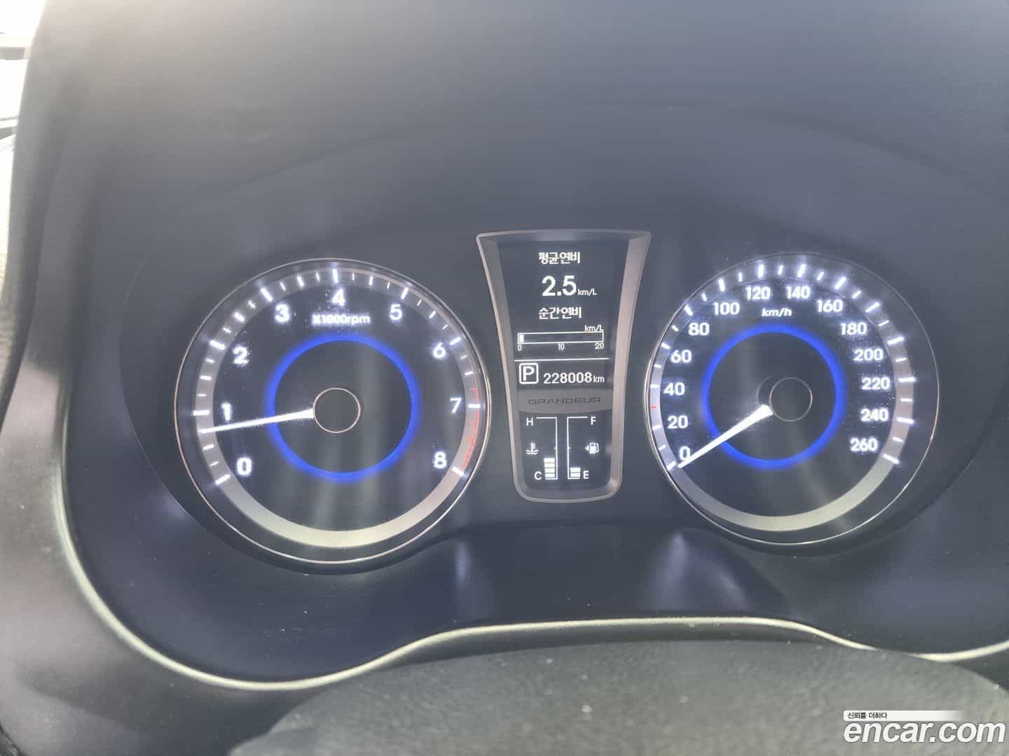 Grandeur Hyundai 2013.0-INNER-009