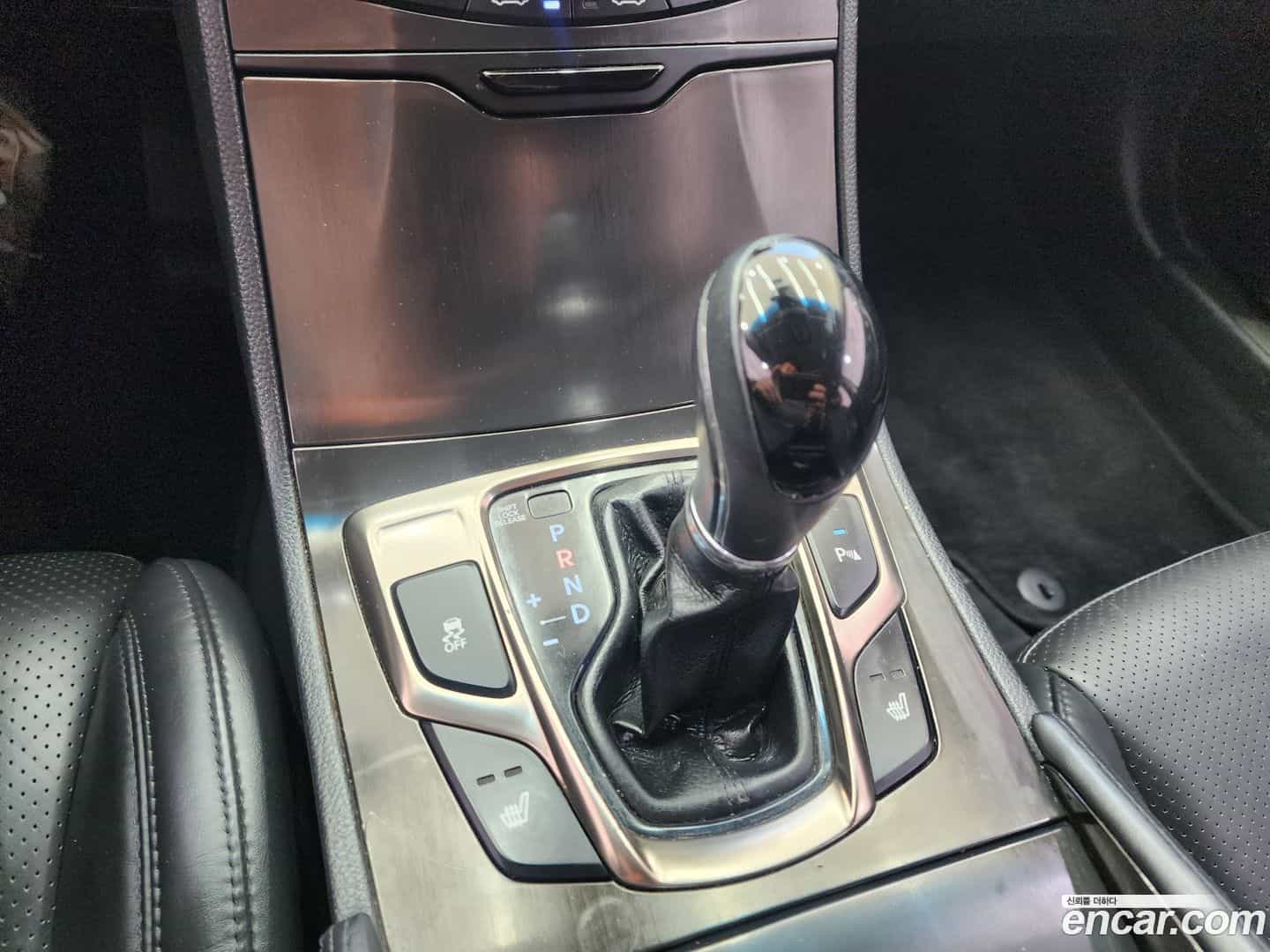 Grandeur Hyundai 2013.0-INNER-010