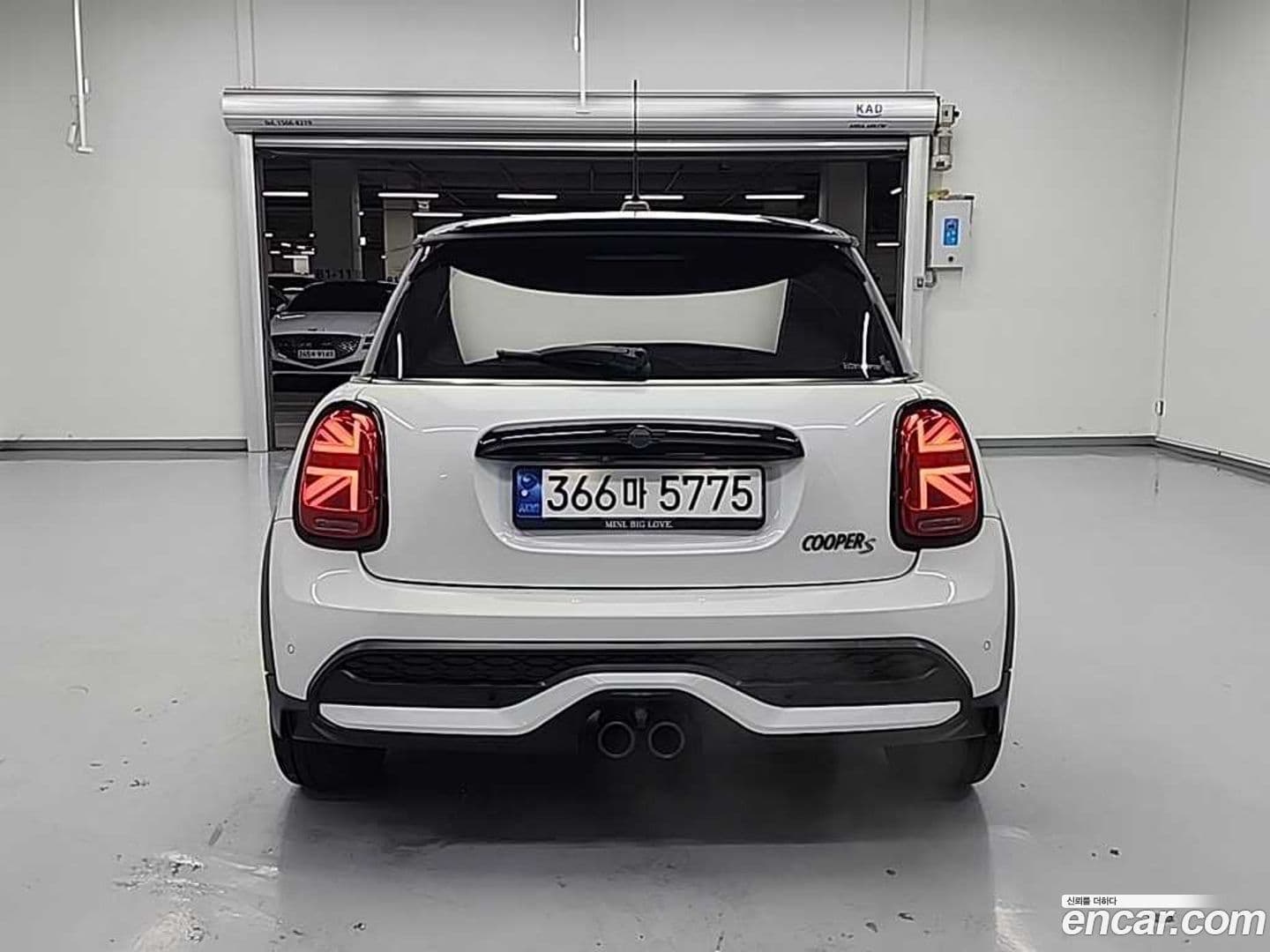 Main__Slider__Photo:Cooper Mini 2023.5-2