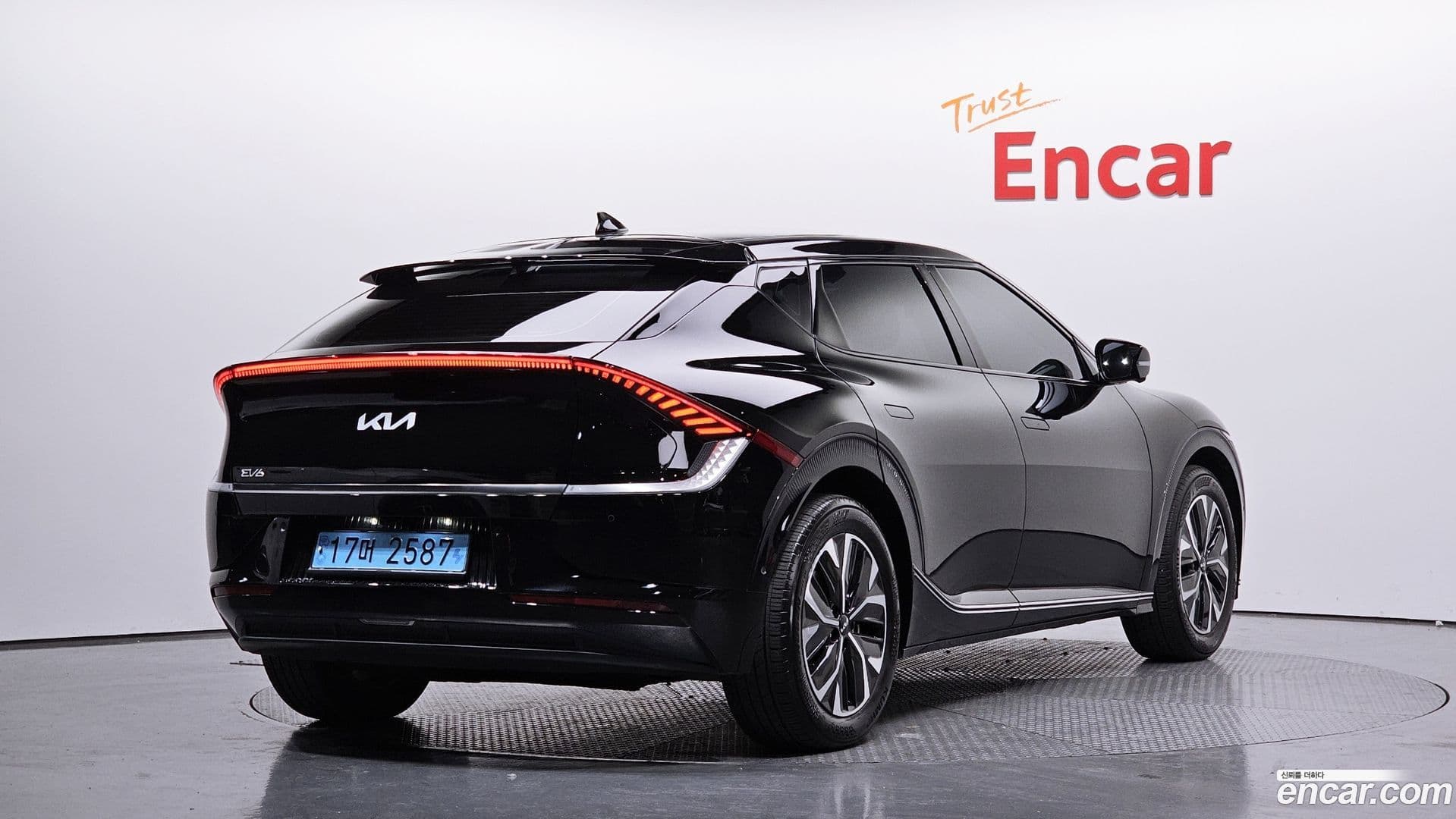 Main__Slider__Photo:EV6 Kia 2022.10-1