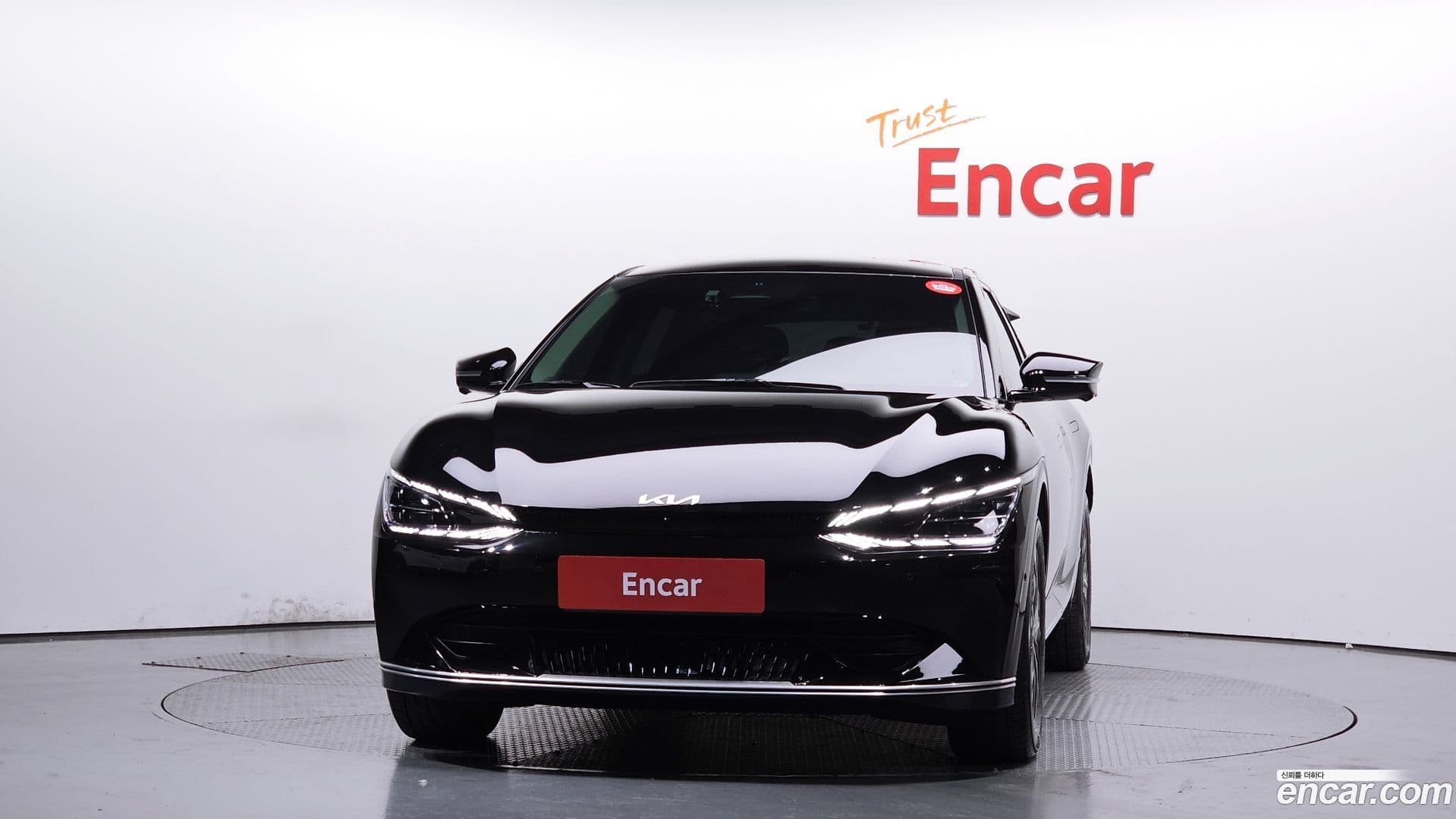 Main__Slider__Photo:EV6 Kia 2022.10-2