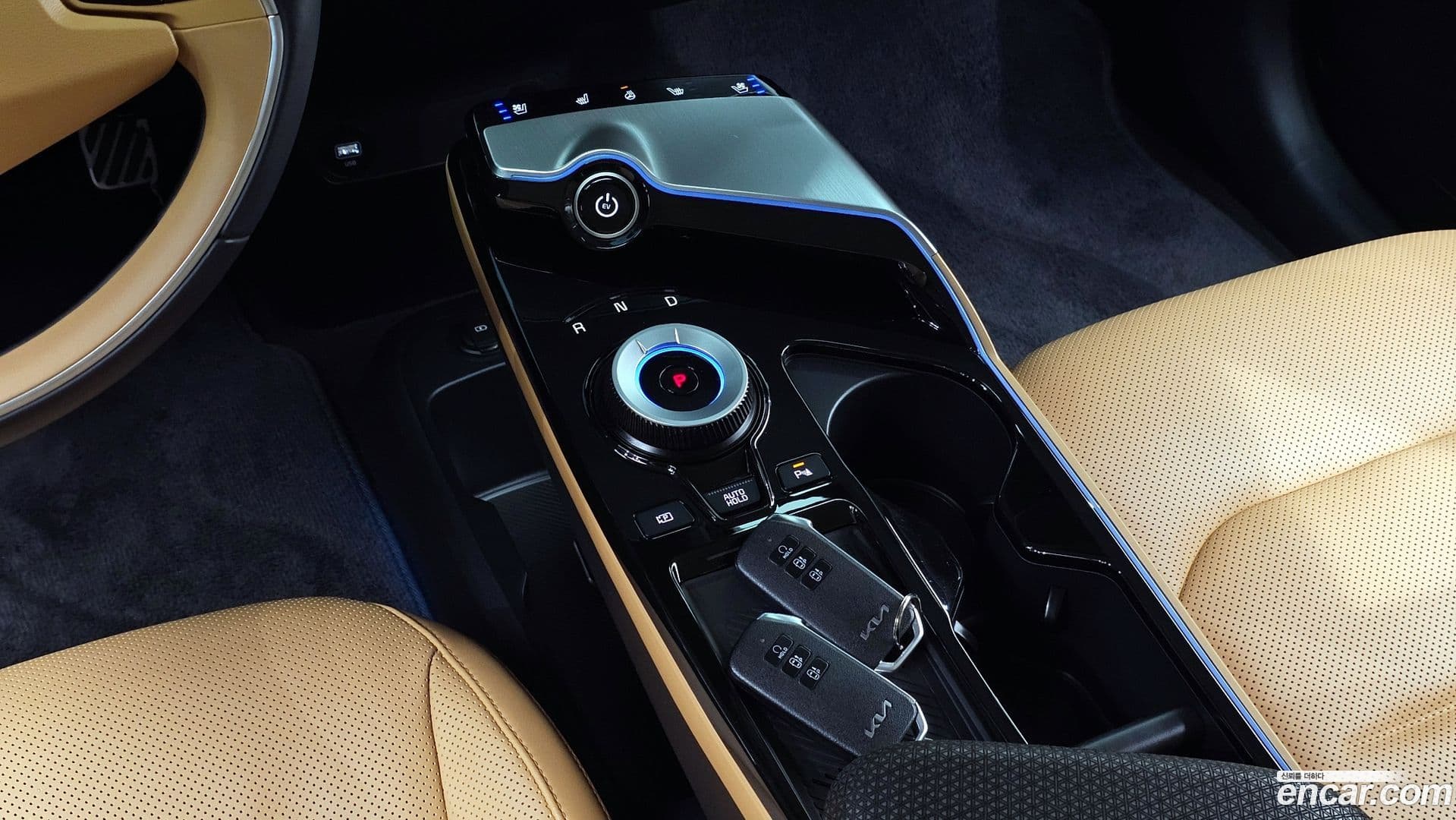 Main__Slider__Photo:EV6 Kia 2022.10-8