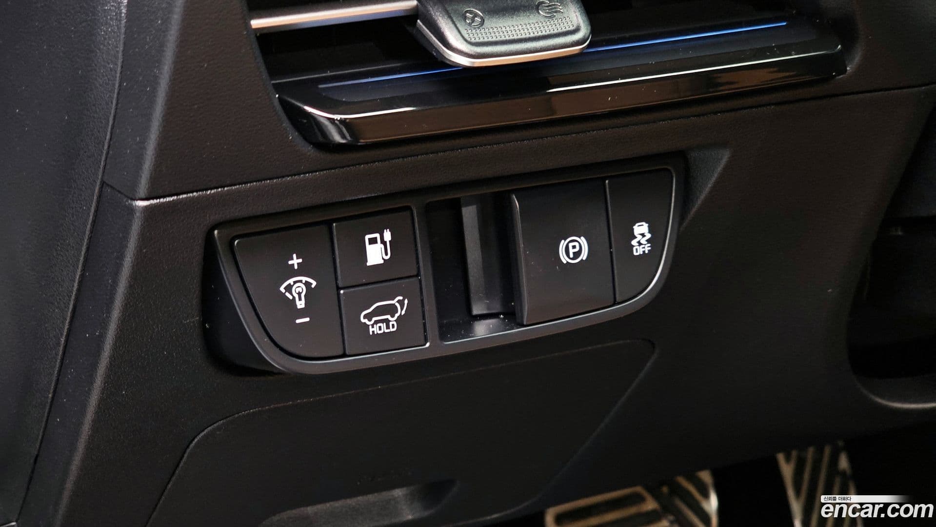 Main__Slider__Photo:EV6 Kia 2022.10-15