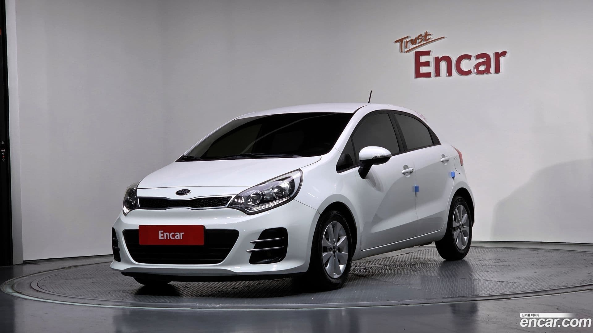 Main__Slider__Photo:pride Kia 2016.7-0