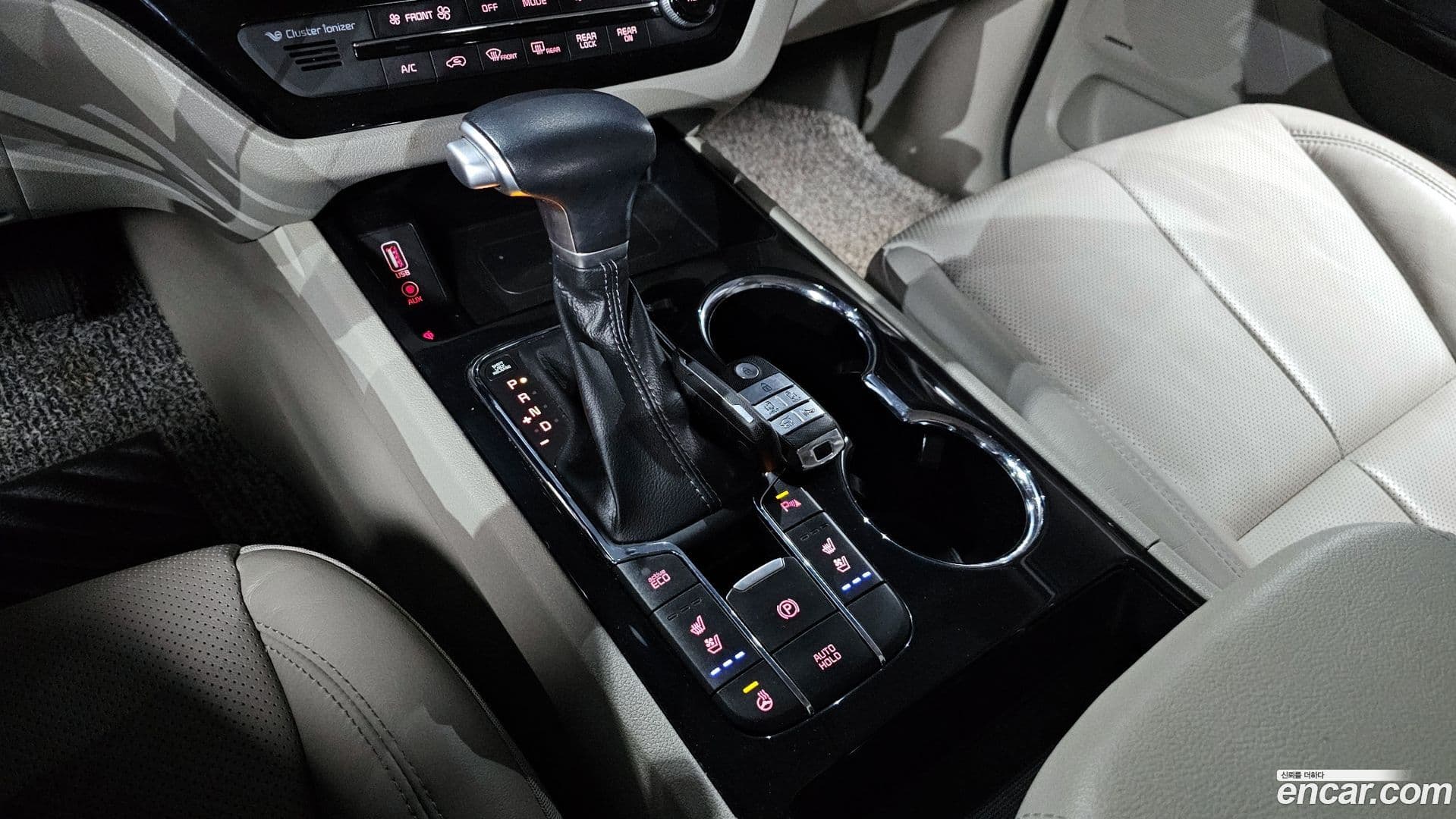 Main__Slider__Photo:Canival Kia 2020.1-8